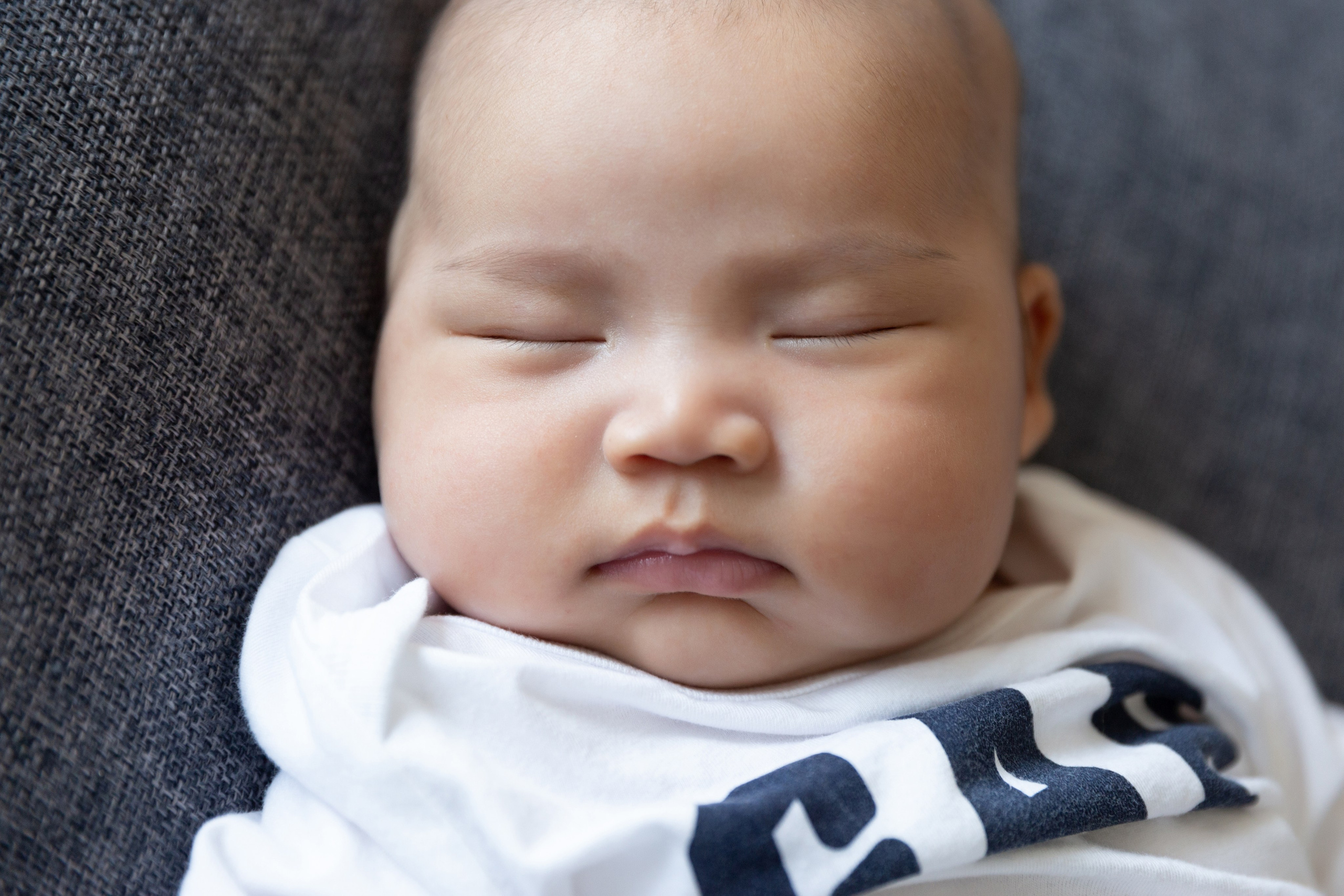 Аяулым и семья. Фотостудия Алматы. Семейная и детская фотостудия Family studio.Фотограф Алматы