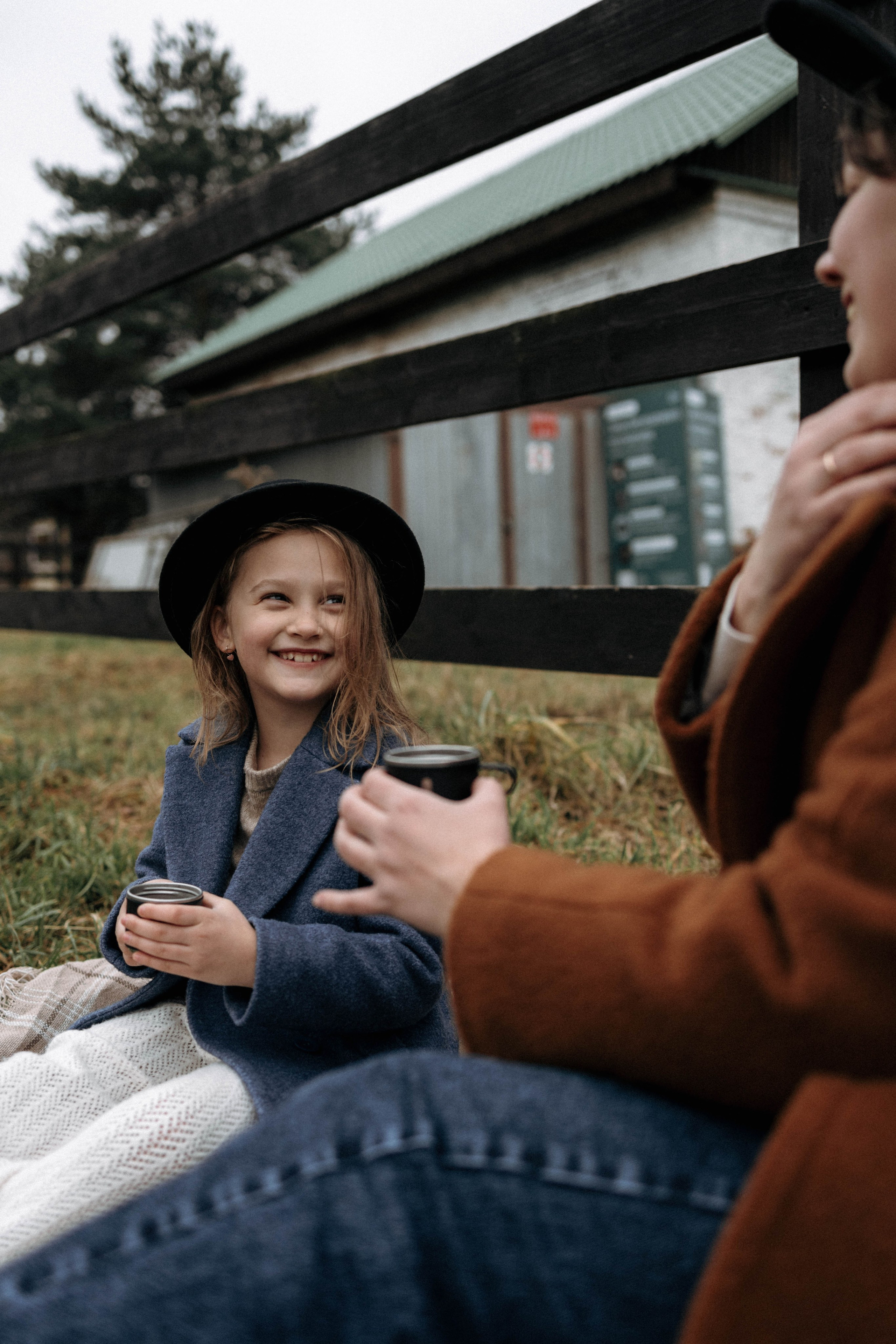 Прогулка мамы с детьми в Коломенском. Семейный и детский фотограф в Москве Маргарита Сереброва