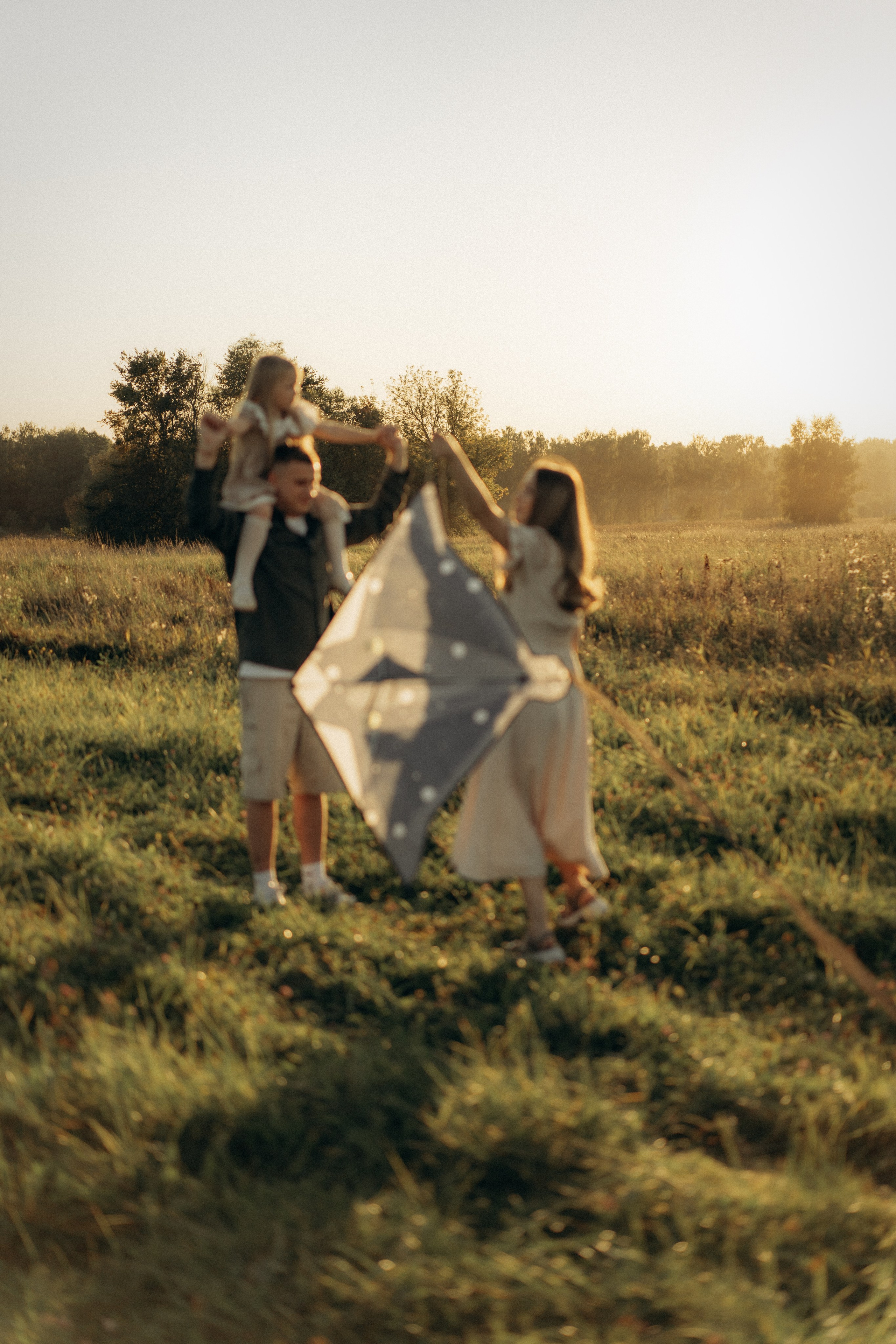 Летний вечер в поле. Семейный lifestyle фотограф в Москве Рената Рафикова