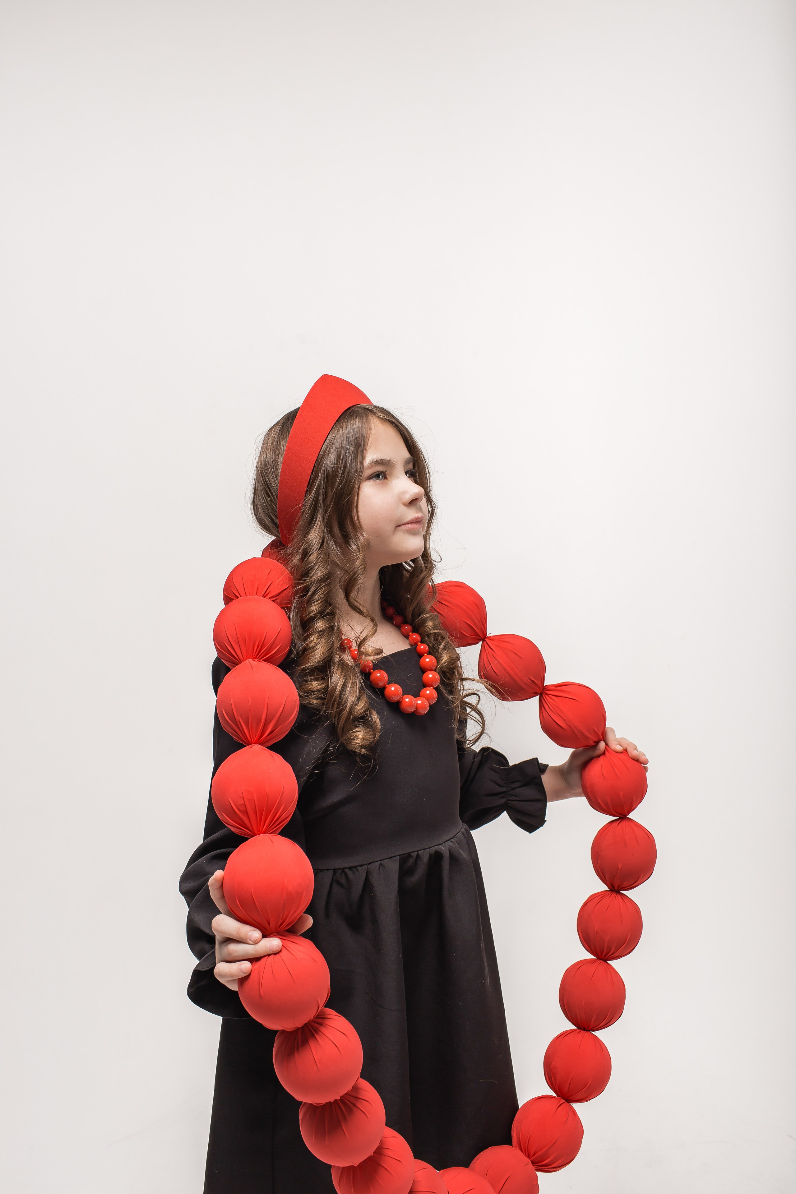 День рождение от 4 до 18 лет (на белом фоне). Детский семейный фотограф на первый годик город Новосибирск Дымова Светлана пакеты всё включено 1-3 года