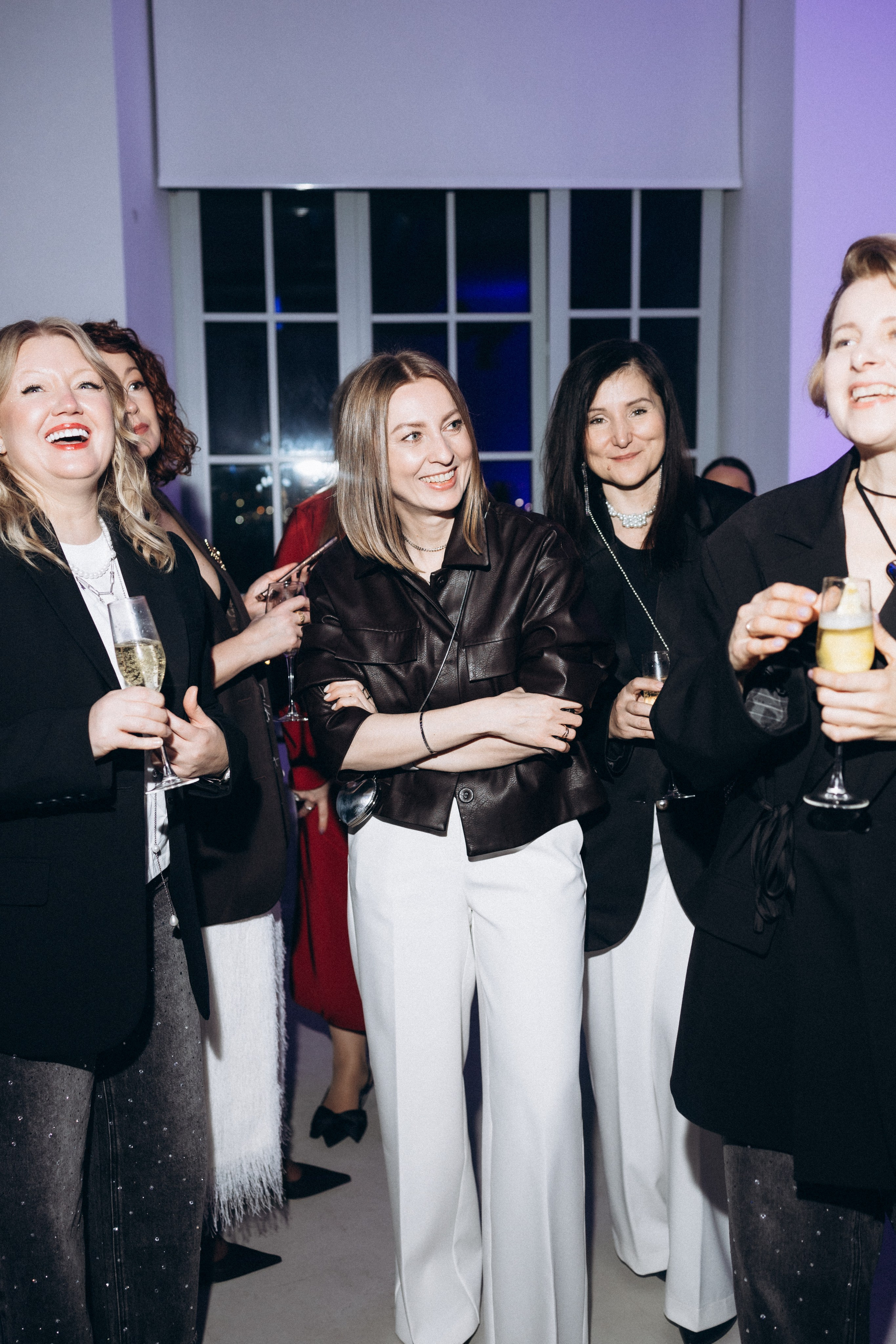 Встреча девочек из чатика. Фотограф Артем Бросов в Санкт-Петербурге и Дубае