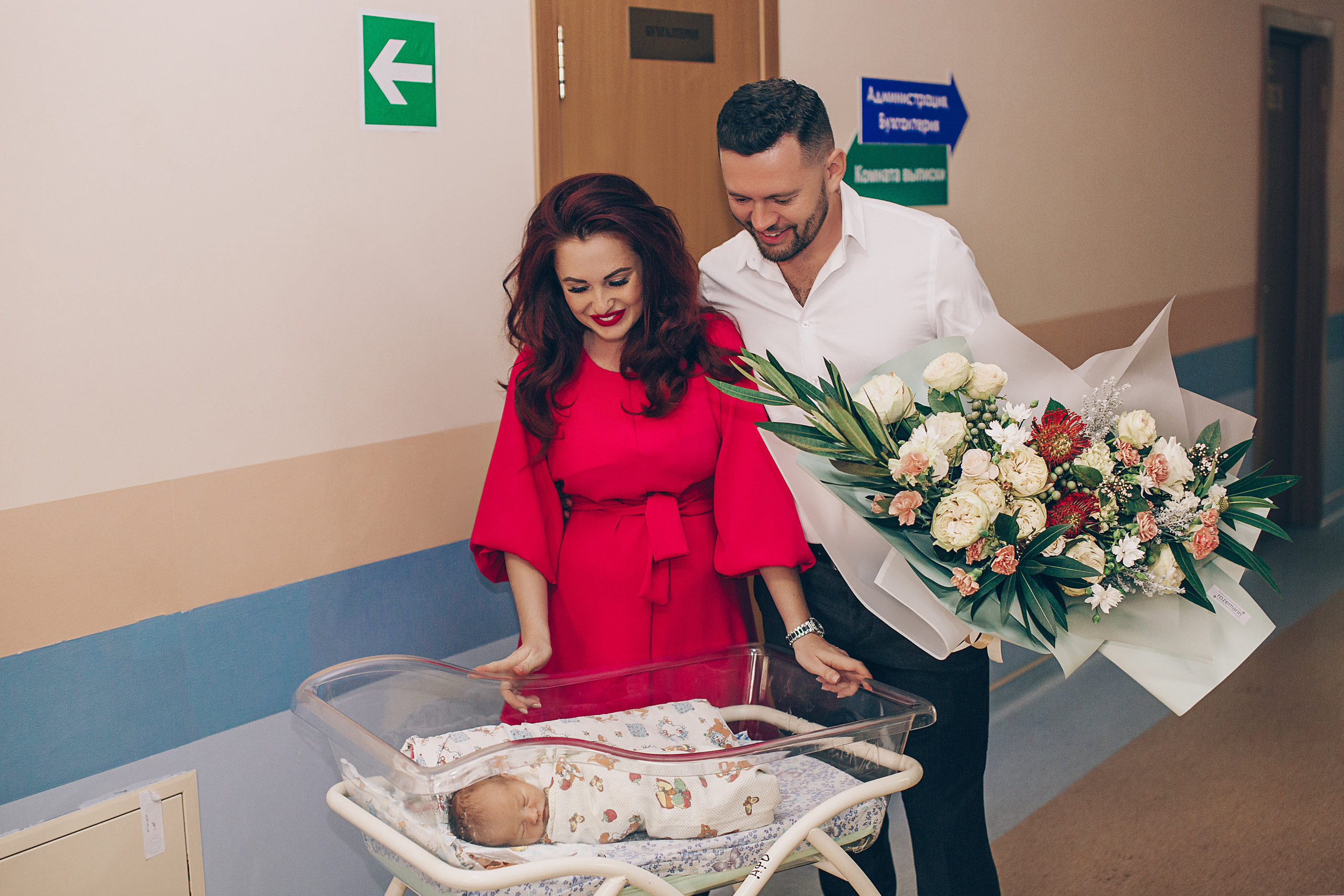 Выписка с Перинатального центра. Свадебный и семейный фотограф/видеограф в Краснодаре Наталья Осинская