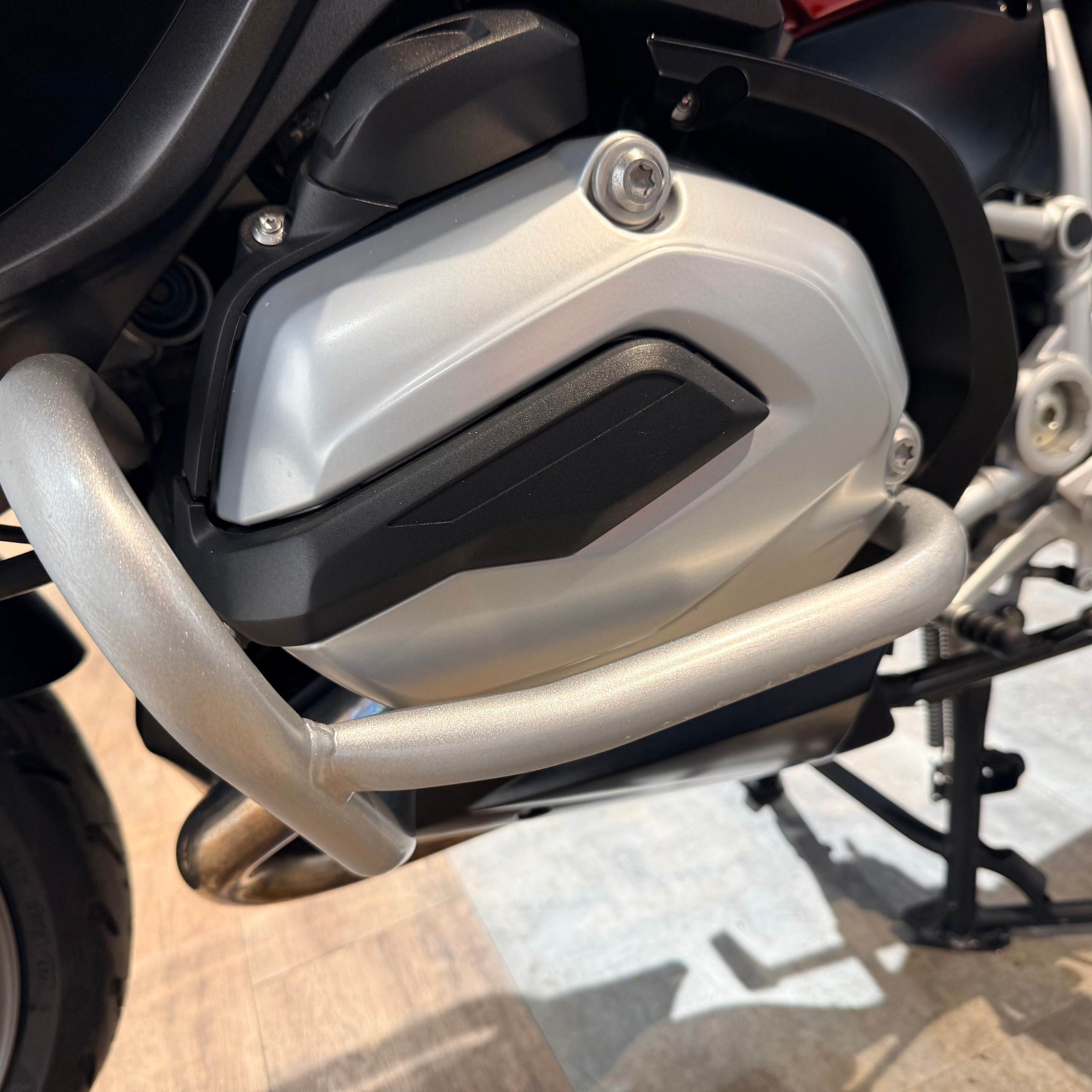 2018 BMW R1200RT Mars Red Metallic 23K (VIN *WB10*5398). Hello Davidson, Москва. Только хорошие мотоциклы…