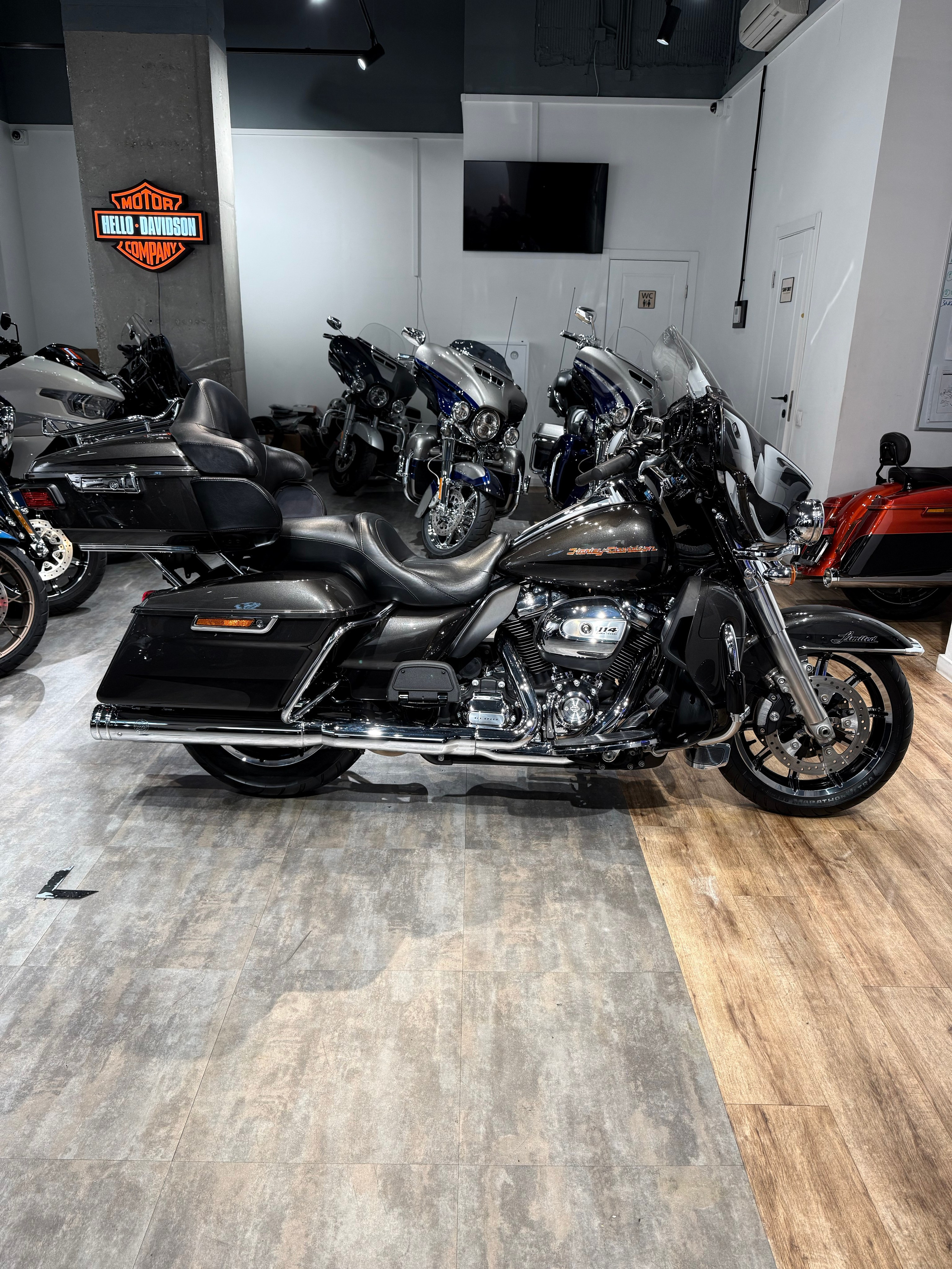 114 Electra Glide Limited (KessTech). Hello Davidson, Москва. Только хорошие мотоциклы…