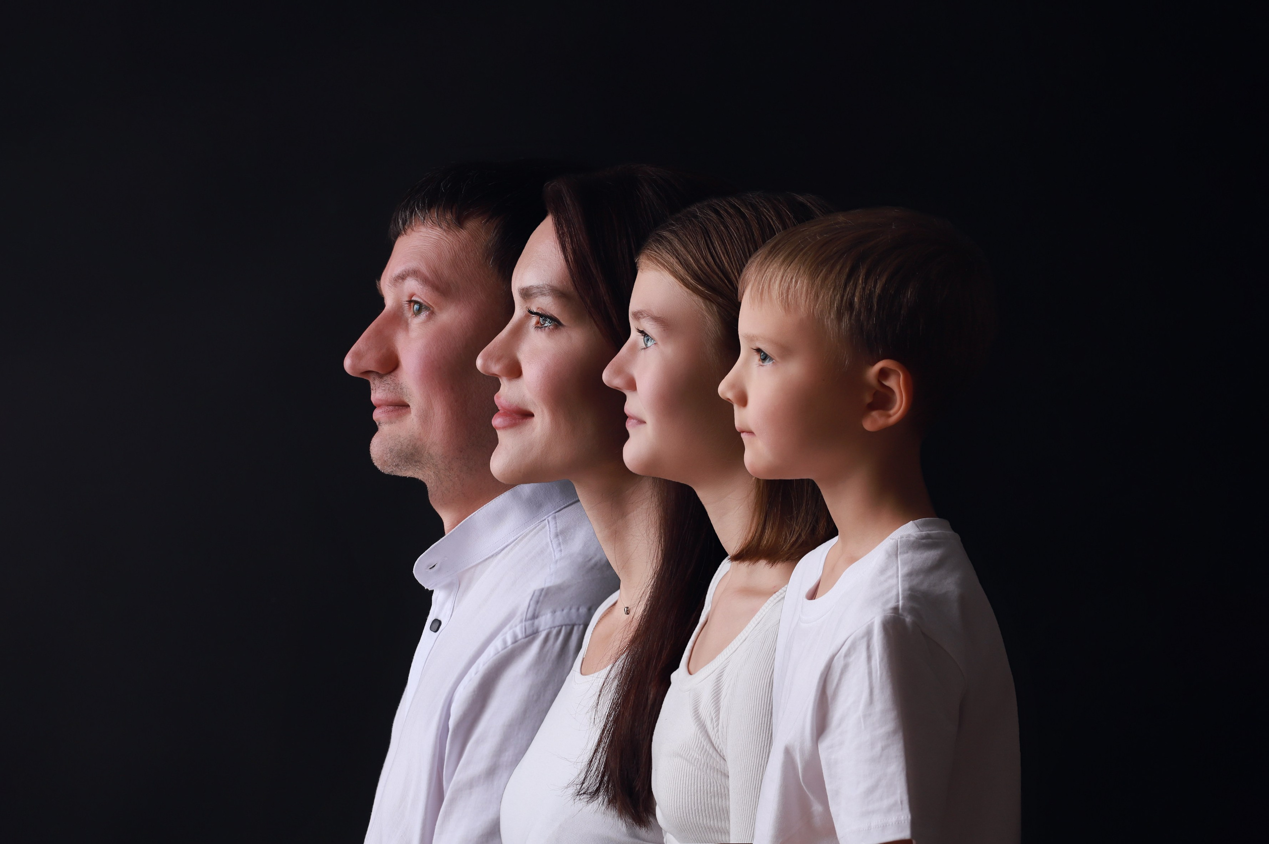 Семейный портрет «Наследие». Фотограф новорожденных в г. Россошь Виктория Нечепуренко