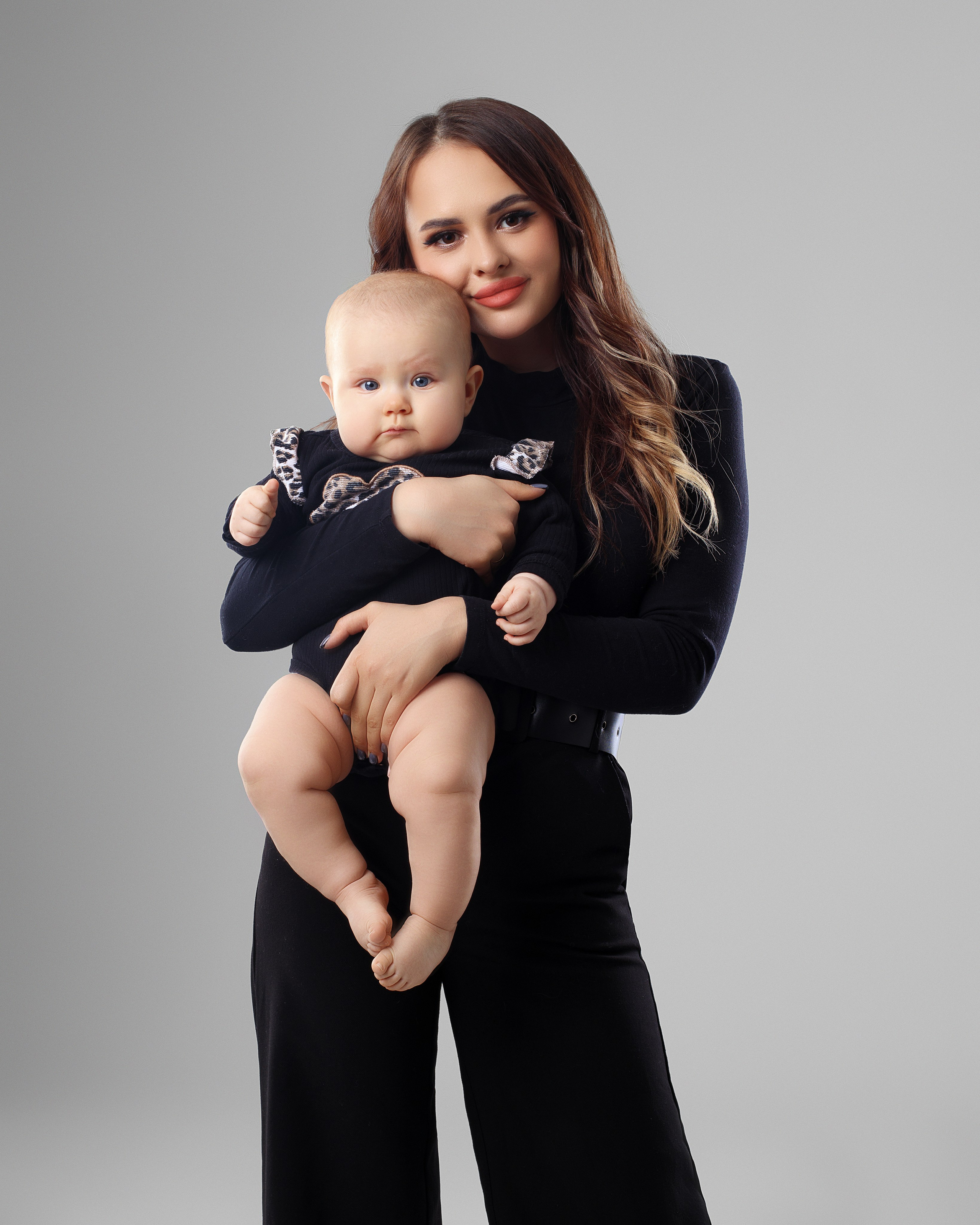 Мама и малыш. Фотограф беременности и семей Нижневартовск