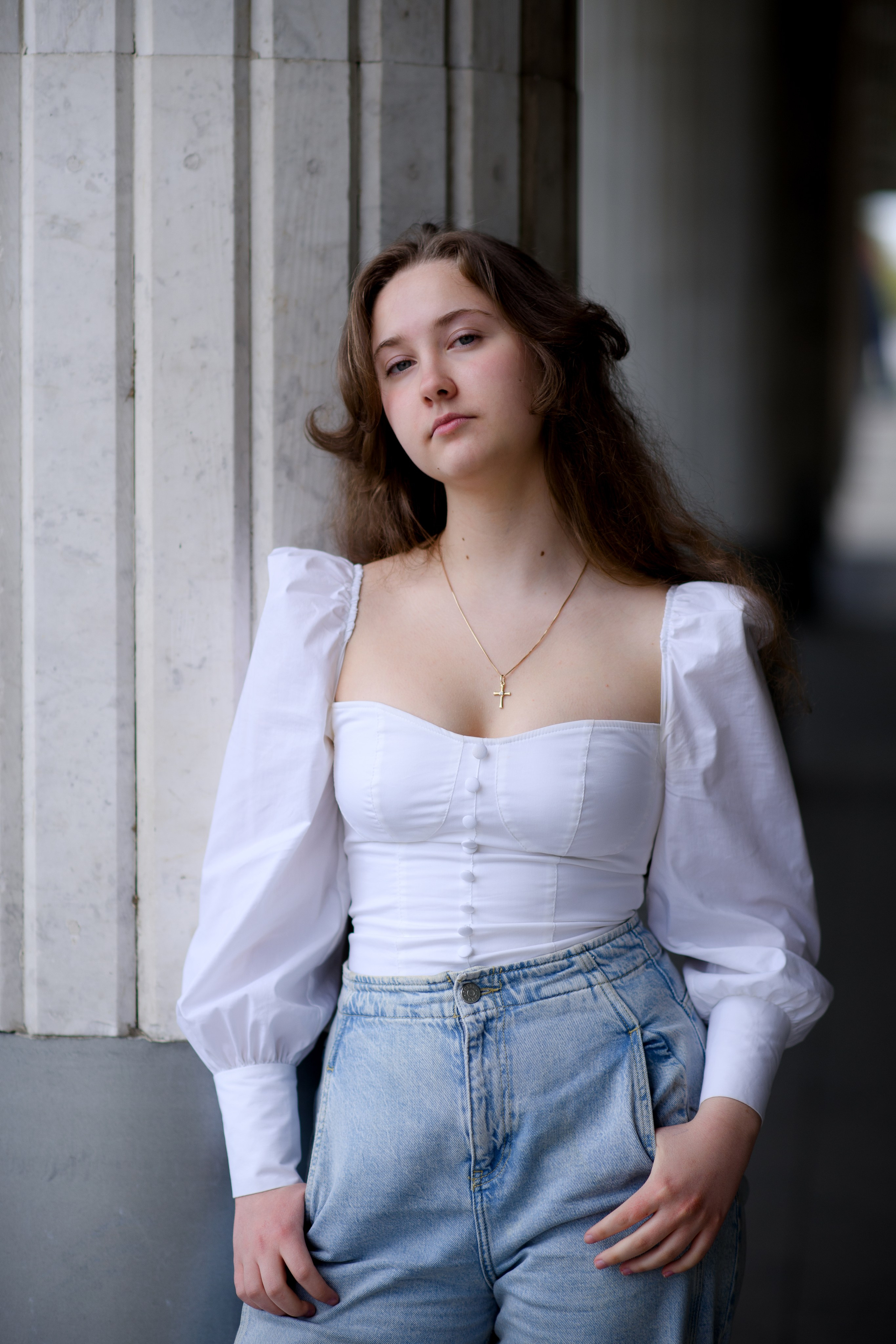 Фотосессия девочки-подростка в Музеоне в цветении. Главная