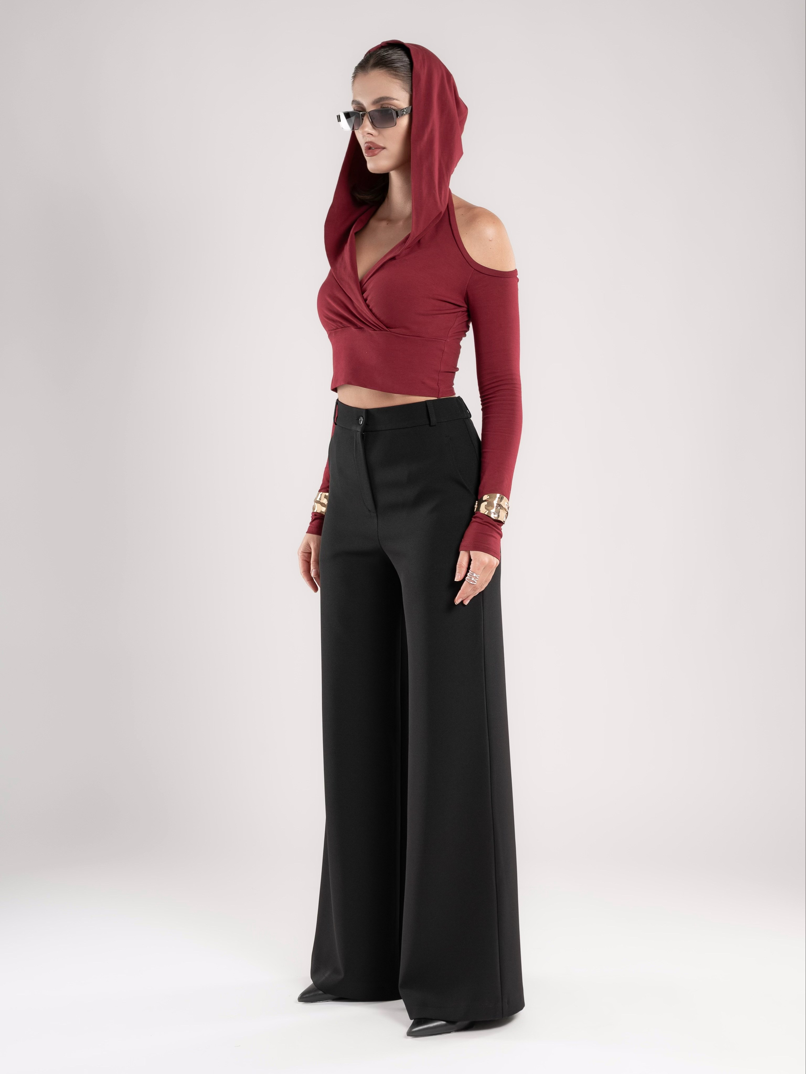 Классические брюки+серый фон. Предметный фотограф, фото для маркетплейсов Пятигорск, КМВ