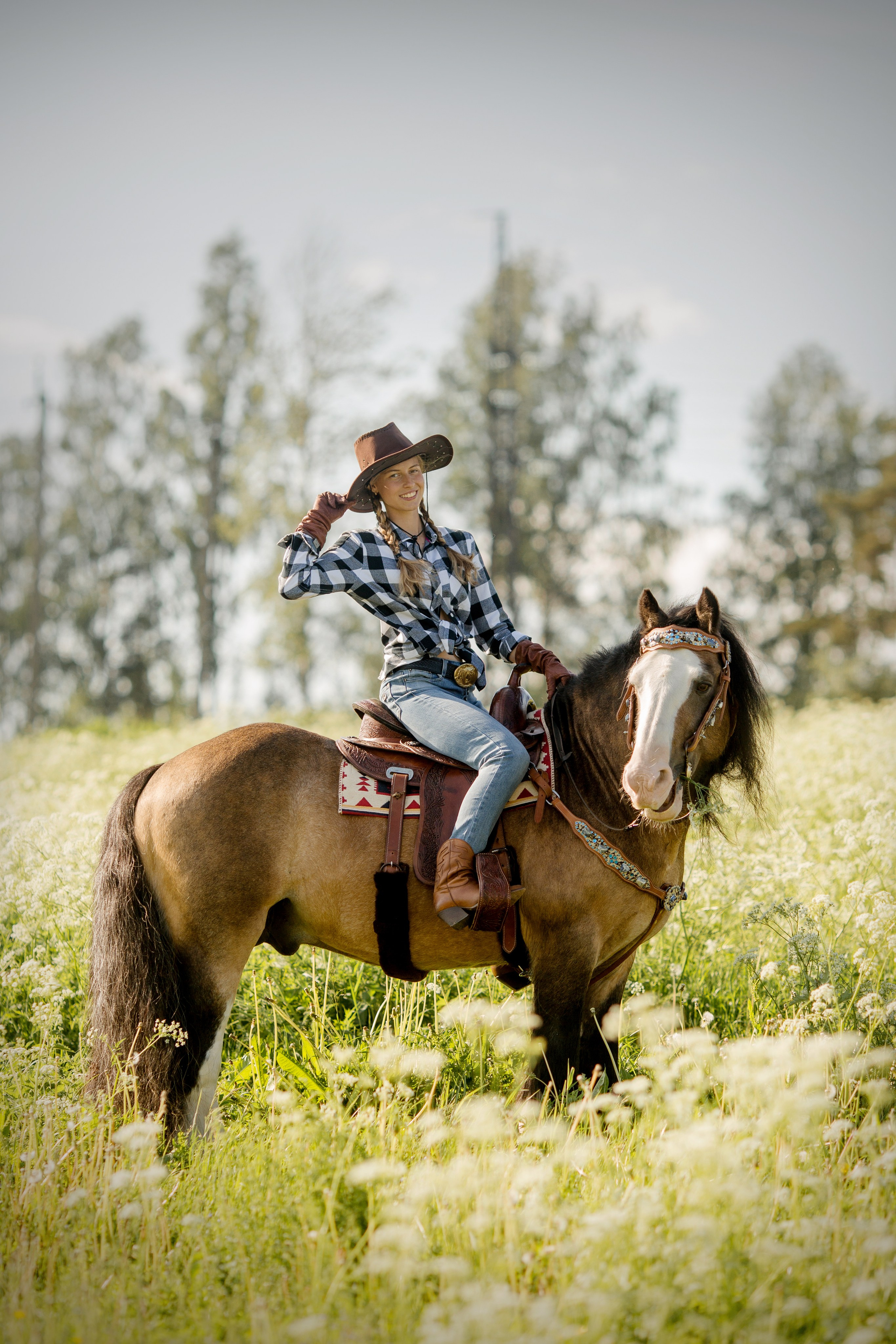 Фотосессия в стиле вестерн с лошадью