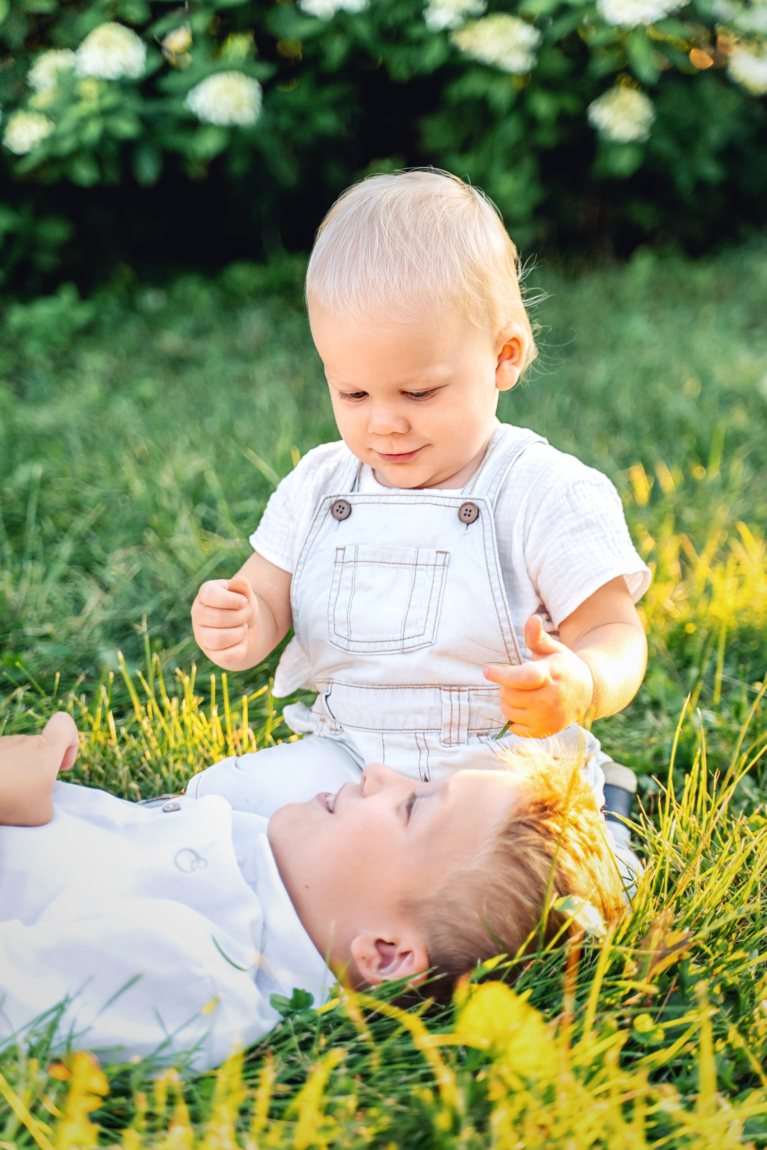 Семейная прогулка в парке Музеон на закате. Фотограф \ Видеограф на Крещение, Венчание Москва| Семейные съемки