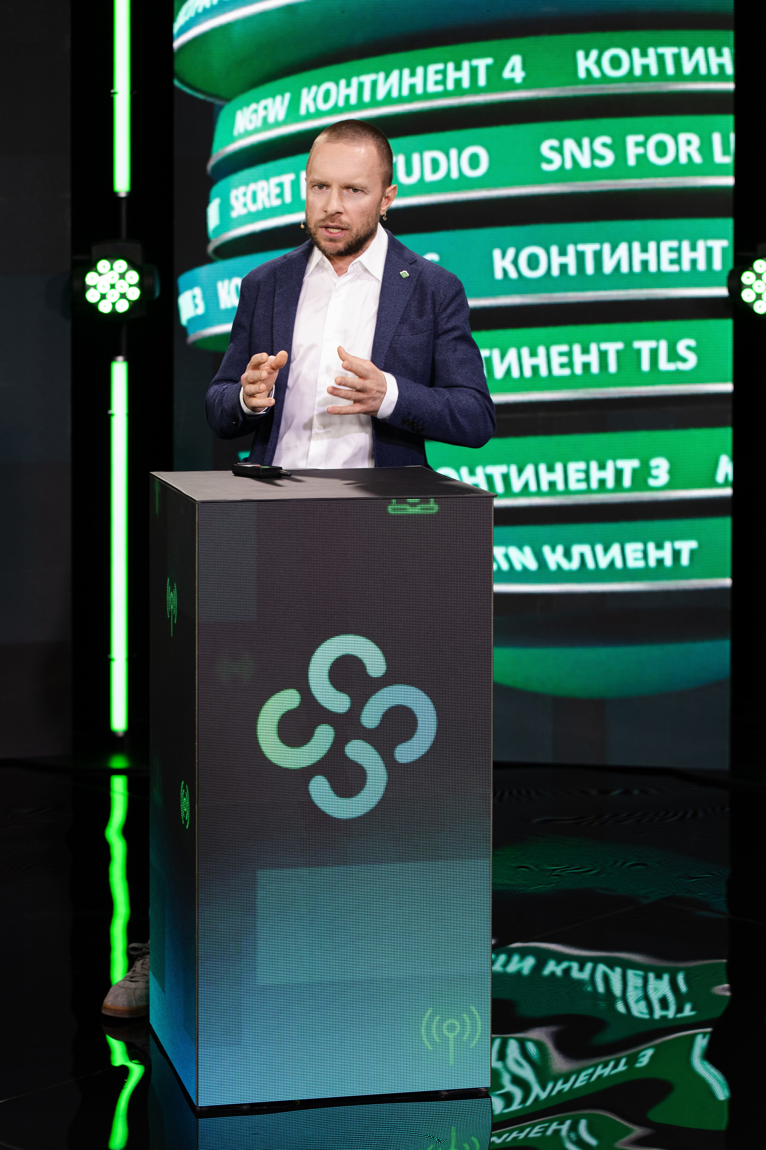 Онлайн эфир. Свадебный репортажный фотограф в Москве