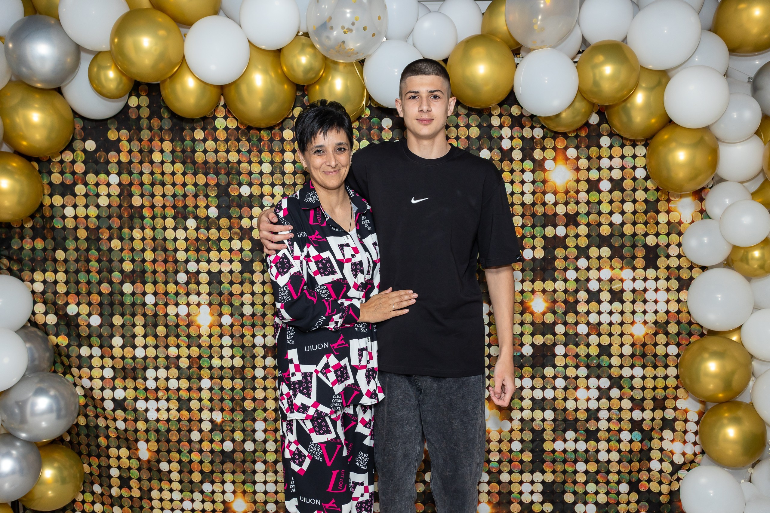 Вручение аттестата и выпускной вечер. Выпускные альбомы Майкоп, Краснодар Елена Золотарева