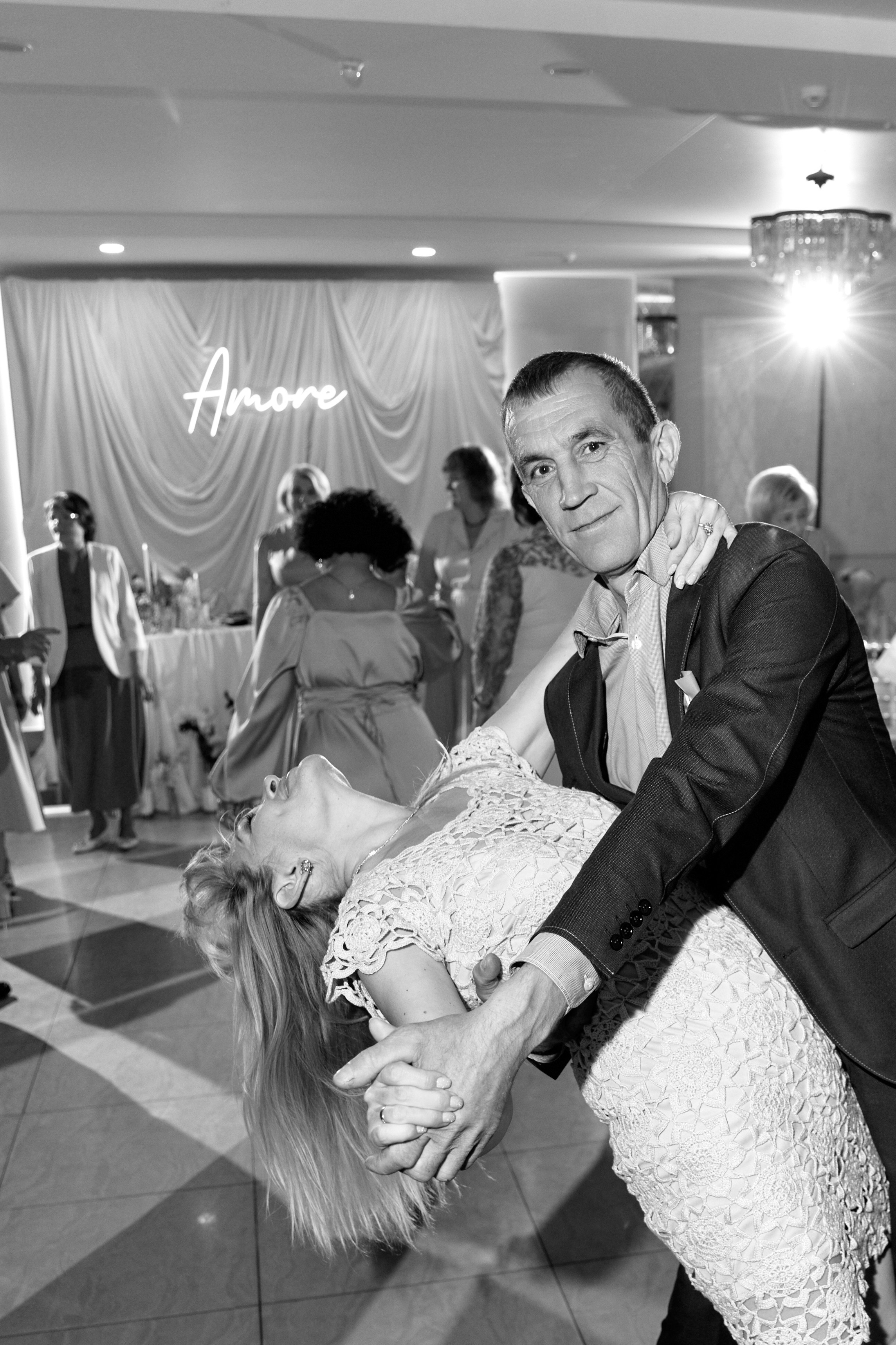 Танцевальные моменты на свадьбе в Ульяновске. Фотограф Елена Орешина