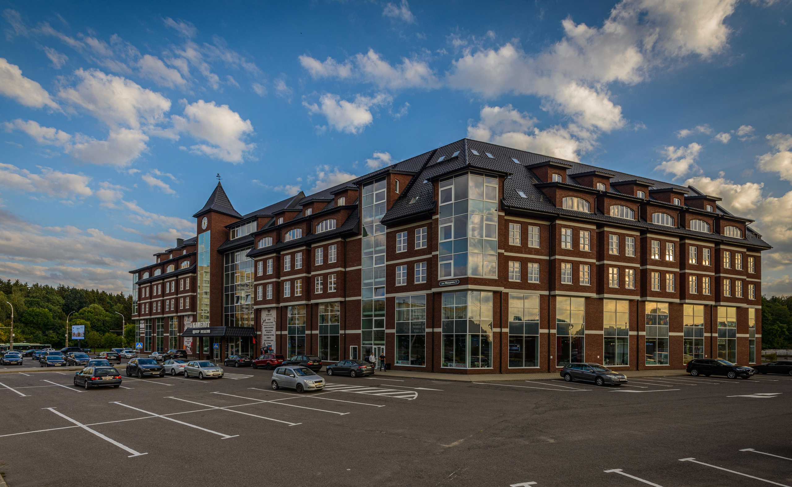 Архитектурная фотосъемка — Центр Мебели «Камелот» г. Минск. Фотограф Платон Македонский