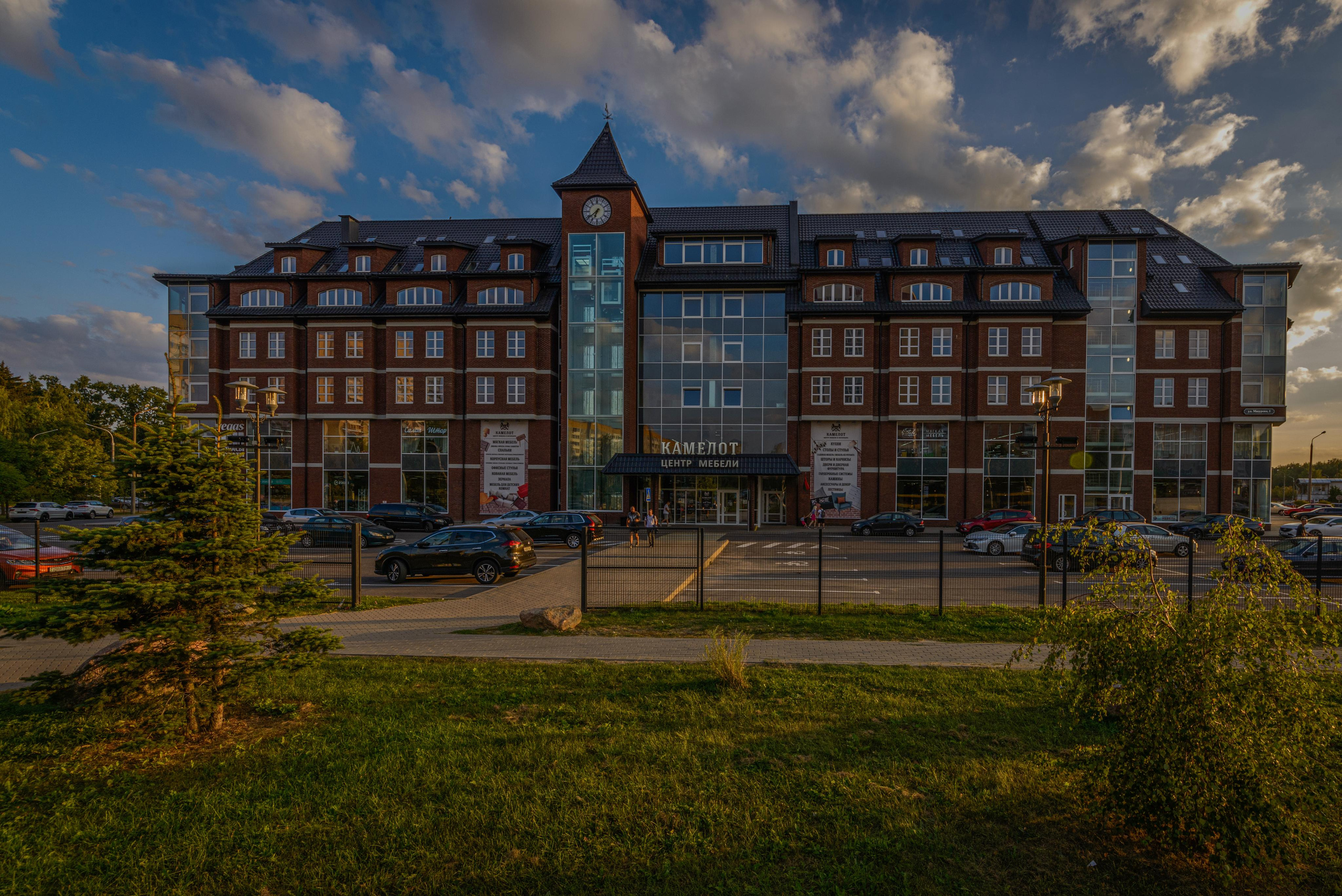 Архитектурная фотосъемка — Центр Мебели «Камелот» г. Минск. Фотограф Платон Македонский
