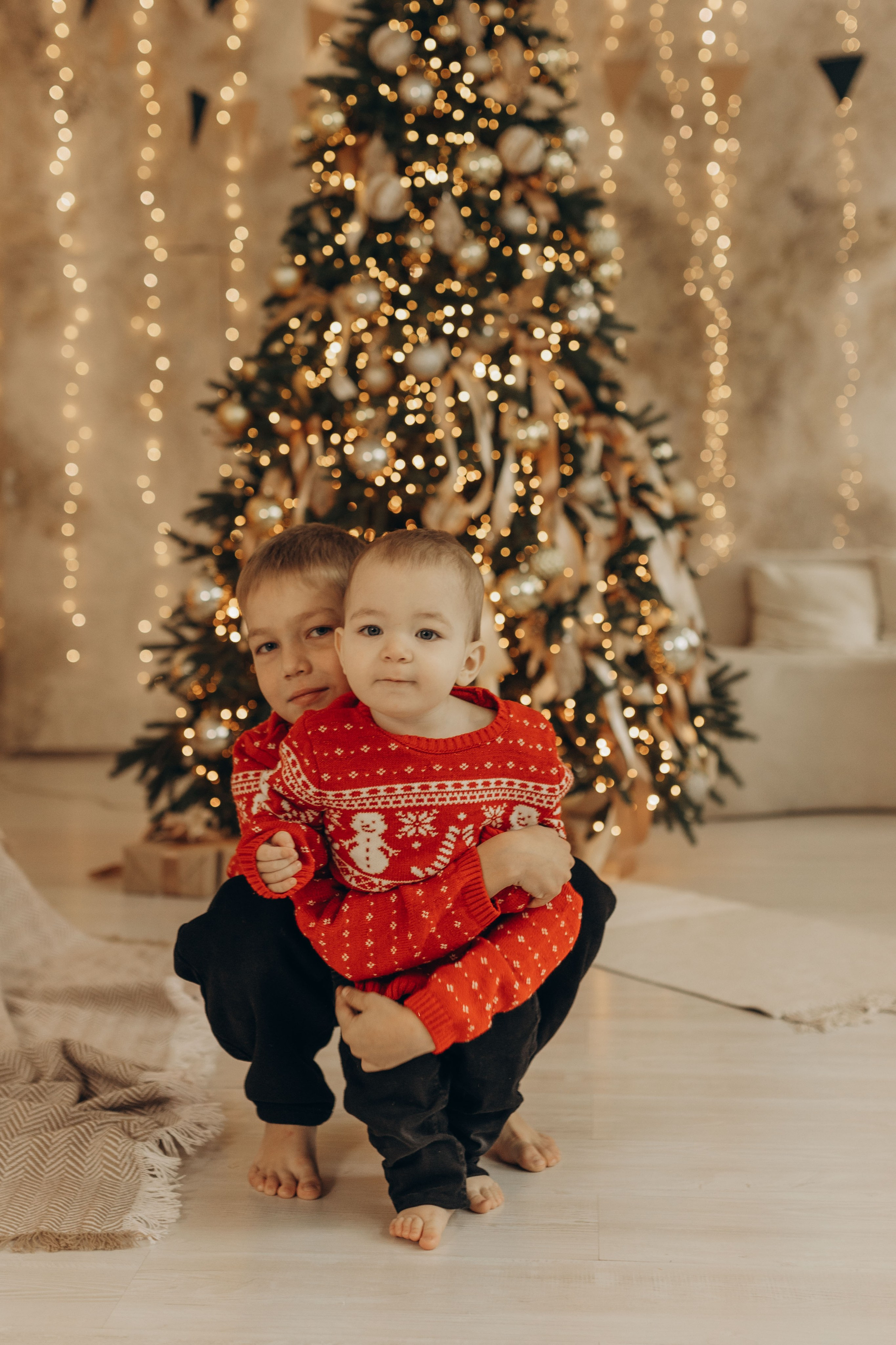 Яркий новый год мама и 2 сыночка. Фотограф в Ставрополе Svetlana Matveeva