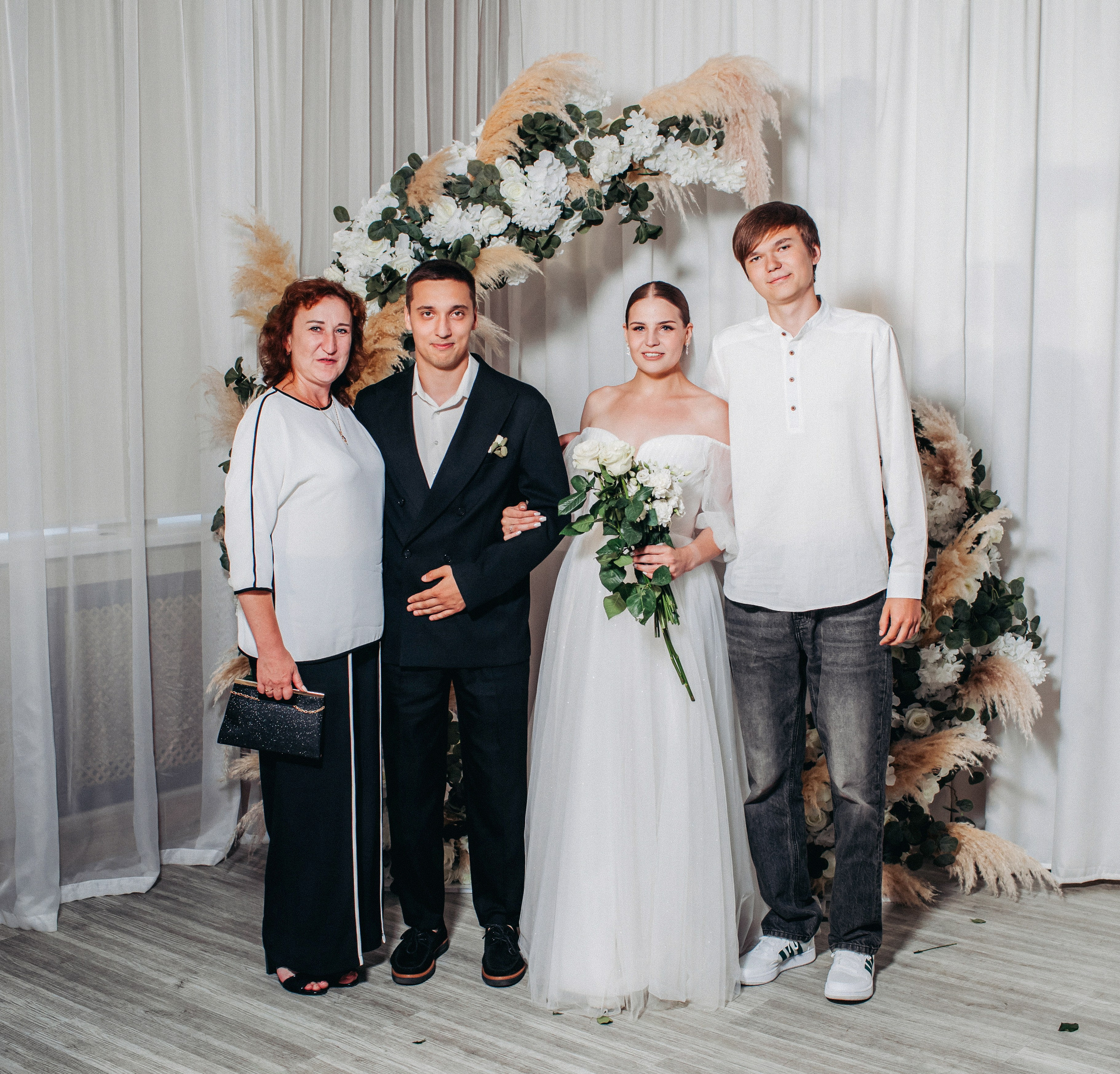 Vlad & Nadya (Saint-Petersburg, Russia). Destination wedding photographer Peter Letu