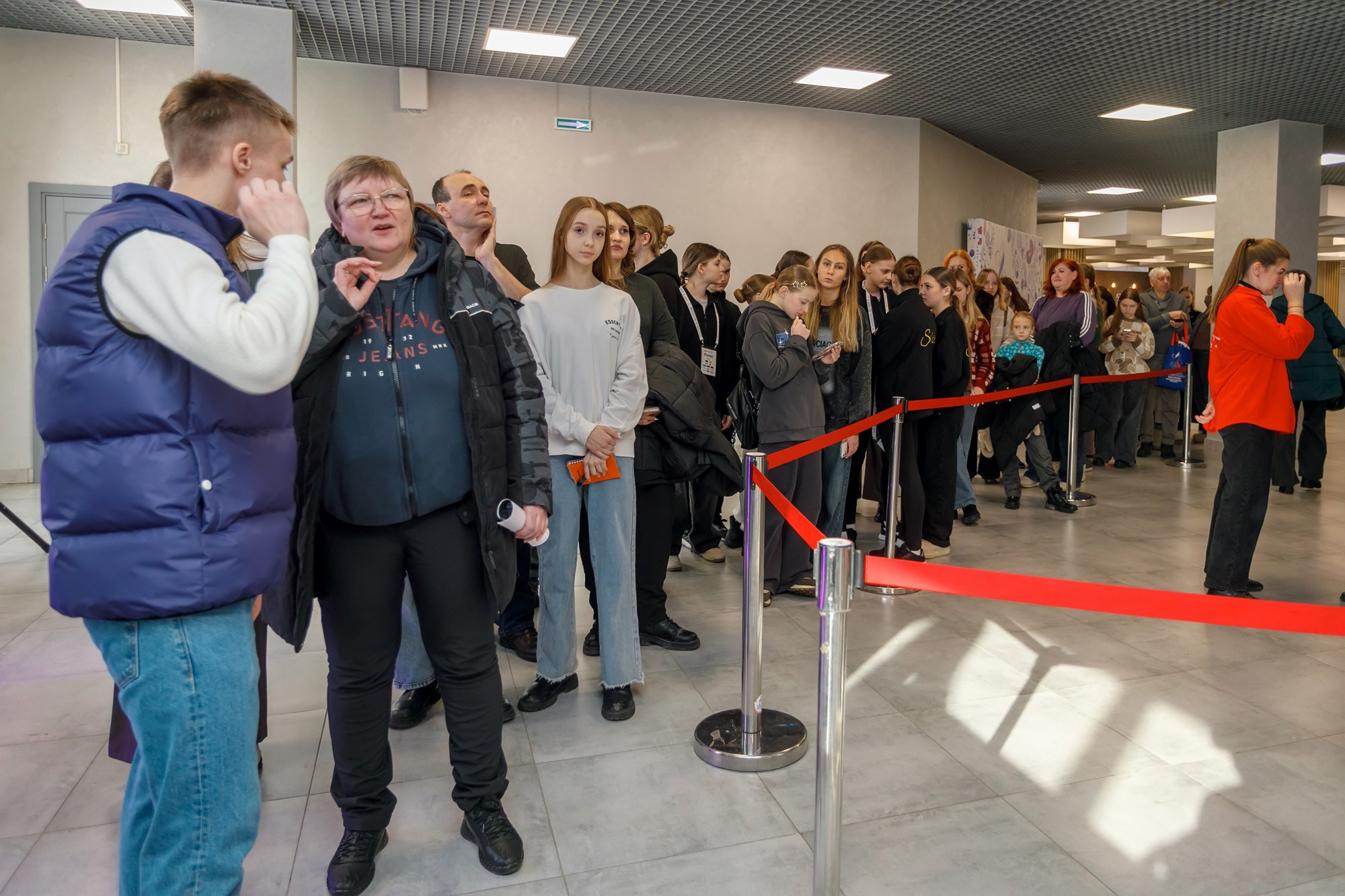 Автограф сессия Владислава Дикиджи (СПБ). Кристалл арена