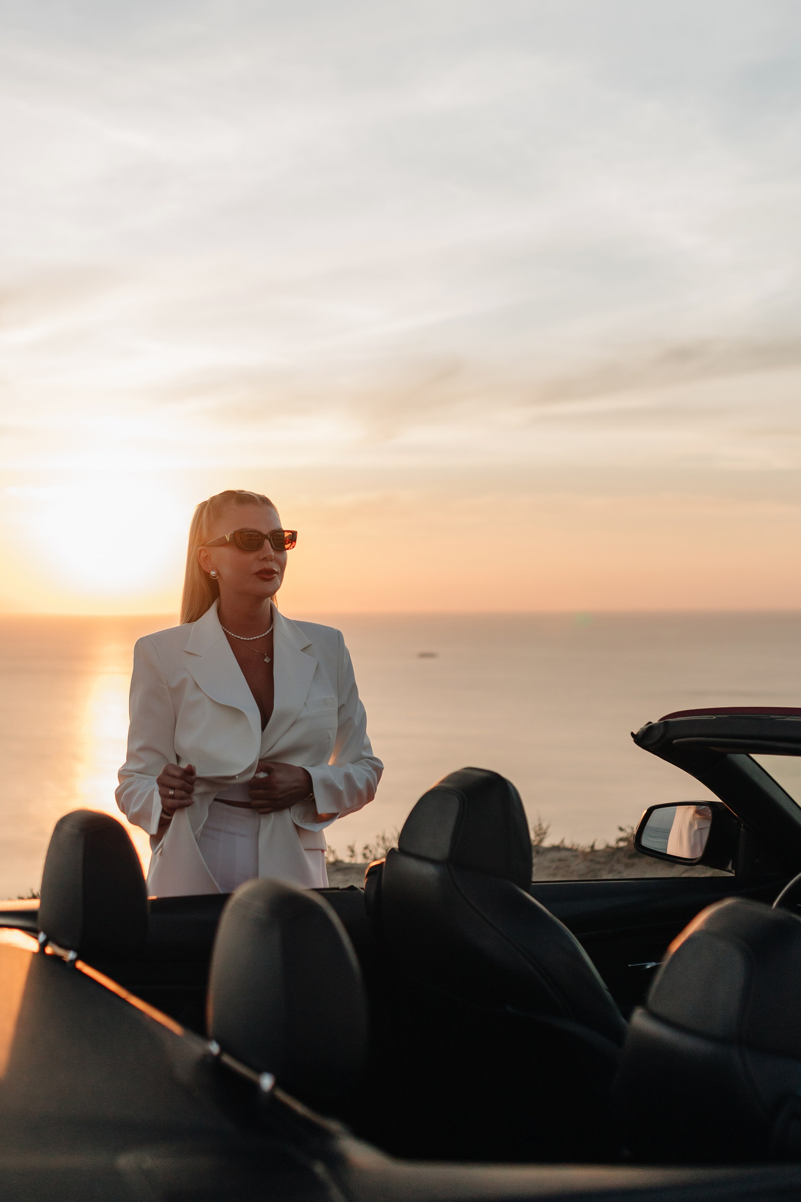 На кабриолете. Фотограф Трифон Мира