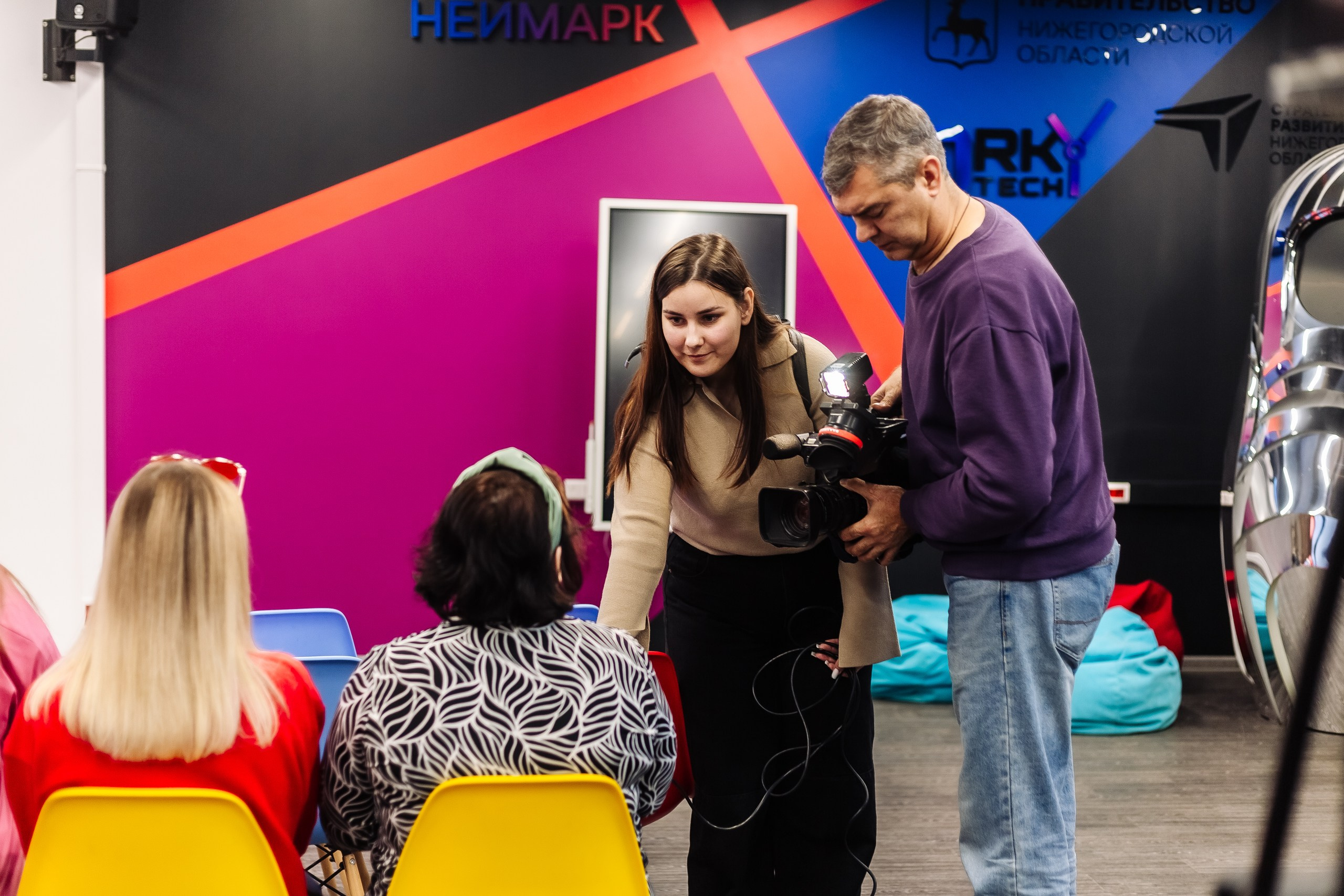 Неймарк. Лекторий. Репортажный и портретный фотограф в Нижнем Новгороде Максим Горшков