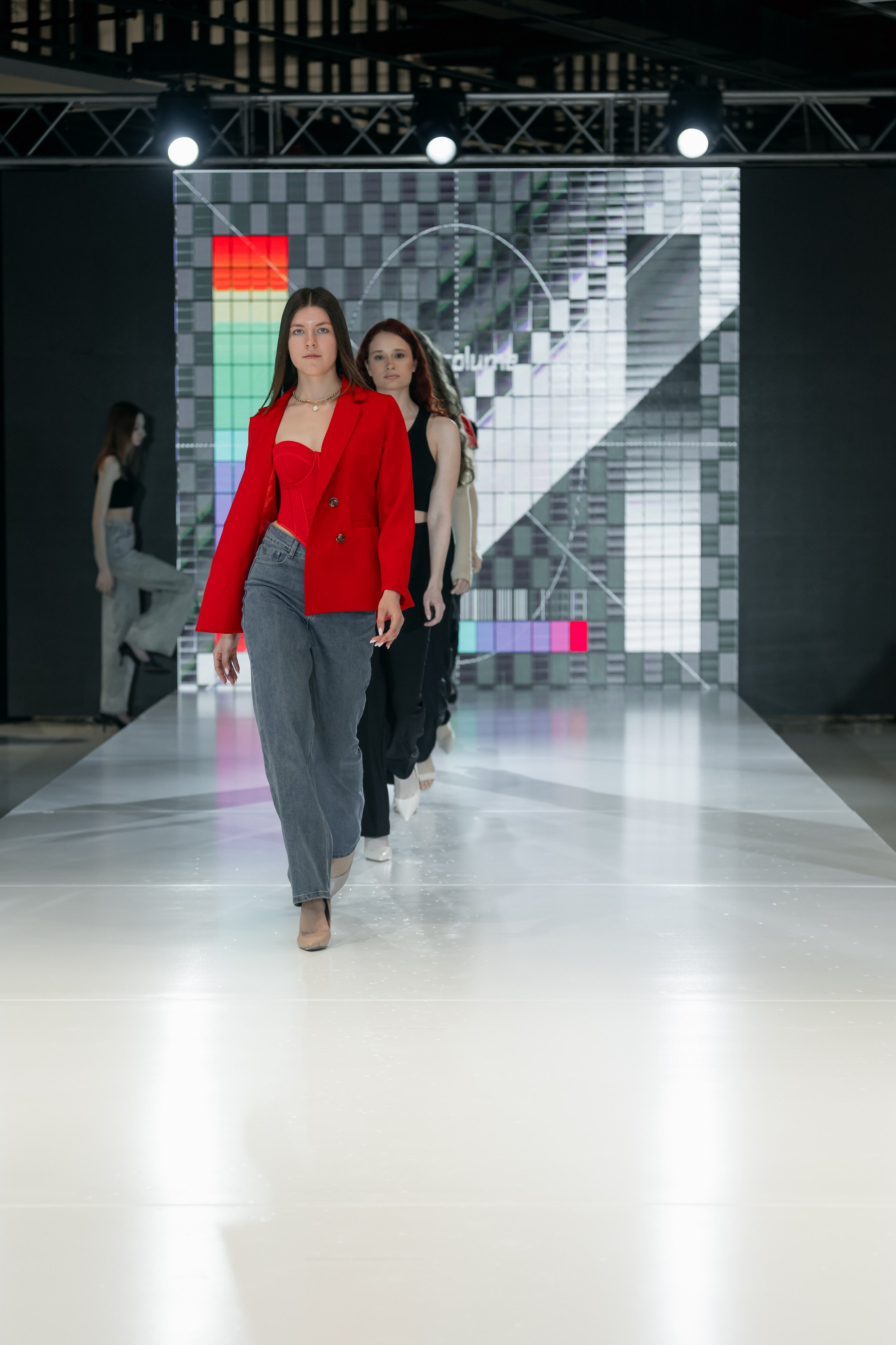 Backstage Rostov Fashion Show 2025. Весна-лето. Фотограф в Ростов-на-Дону Виктория Савчук