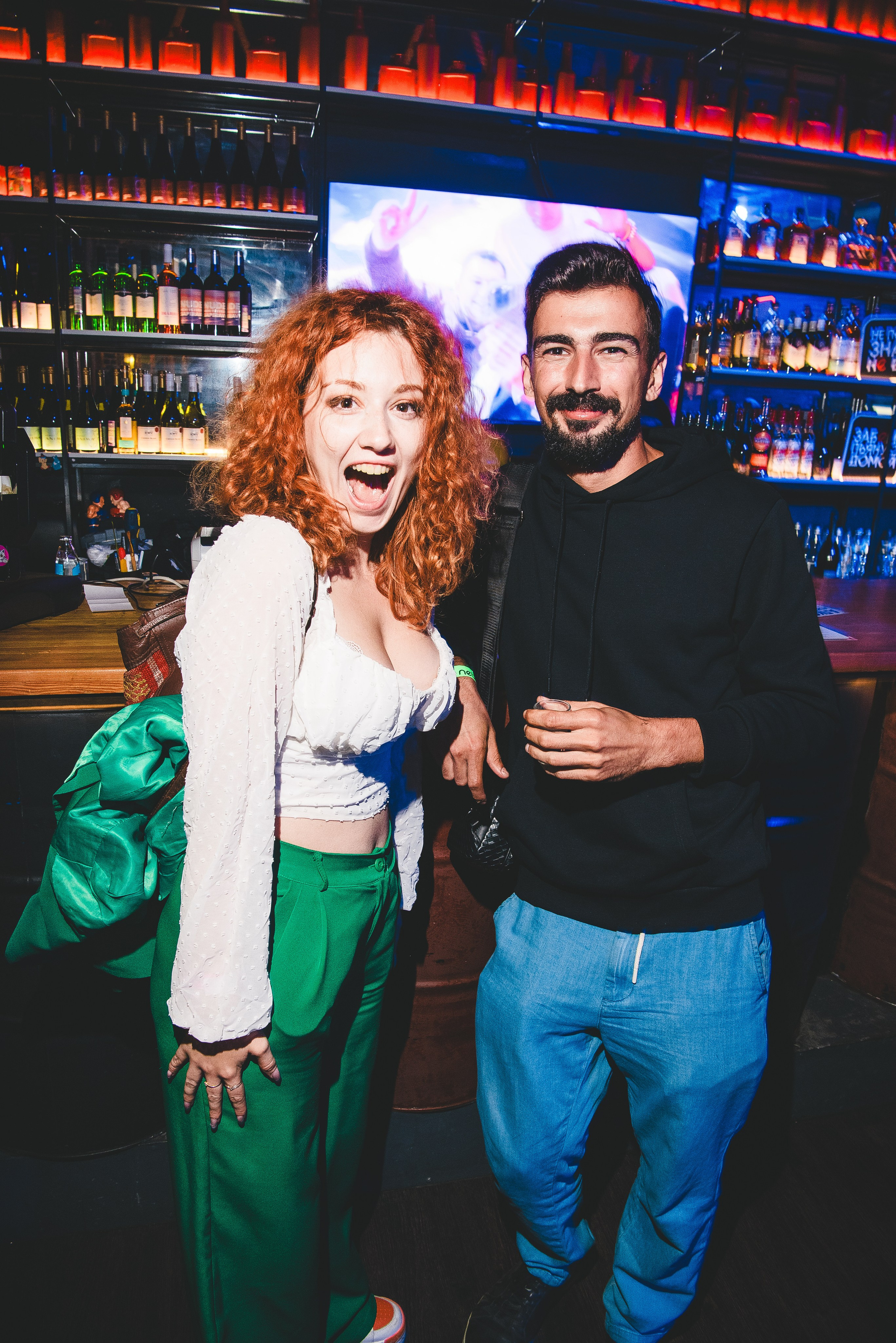 Фотоотчёты о вечеринках для НеБар Волгоград. Или стиль «пьяный фотограф». Фотограф в Волгограде и Волжском Александр Горбань