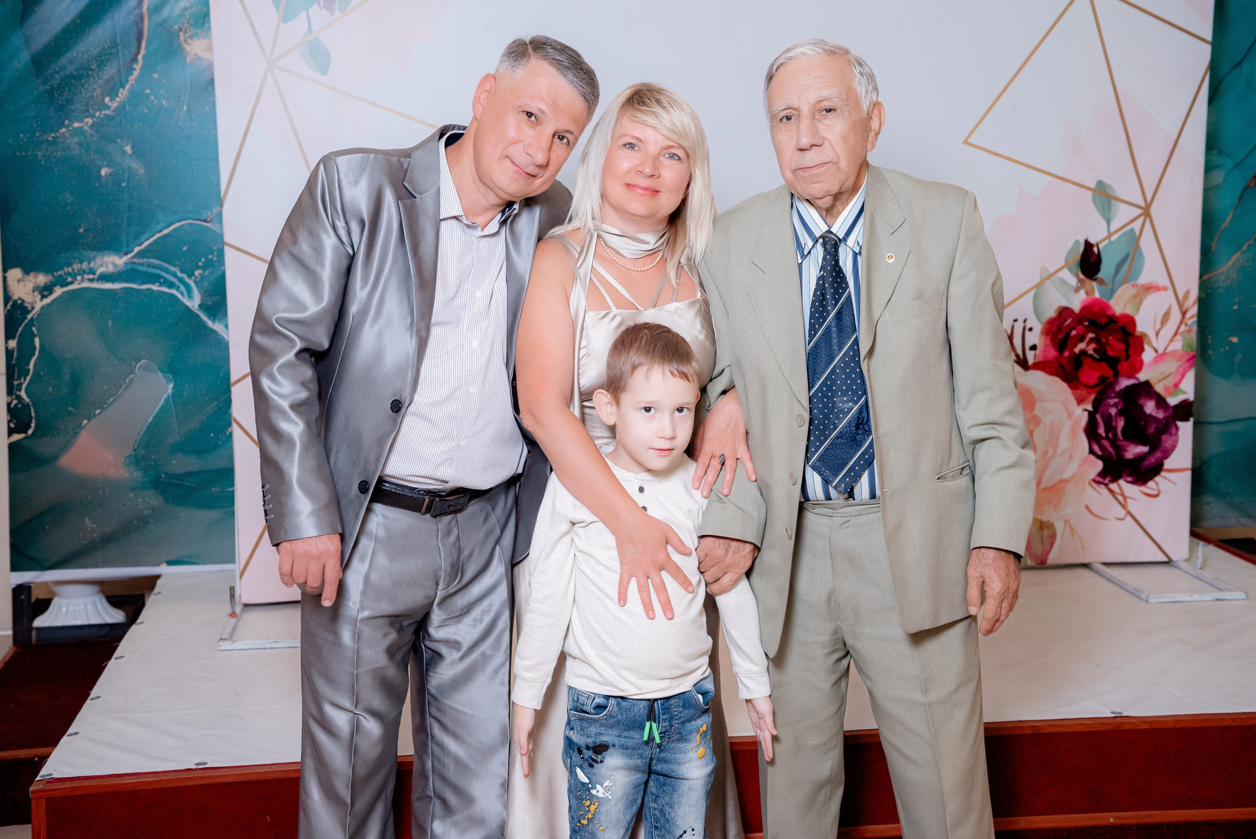 Юбилей в кафе Леопард. Фотограф в Волгограде и Волжском Александр Горбань