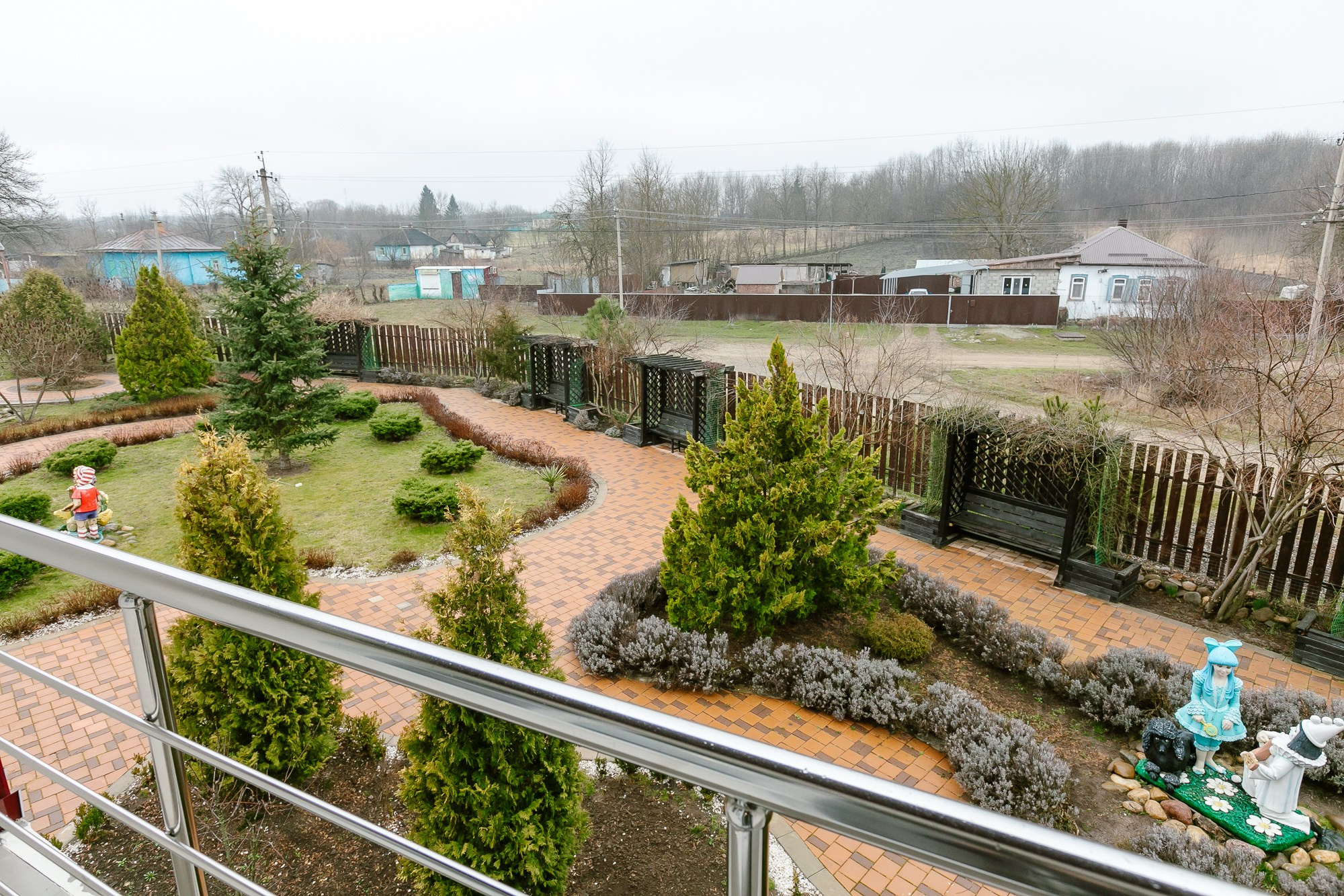 Фотографии территории термального источника март 2024 год