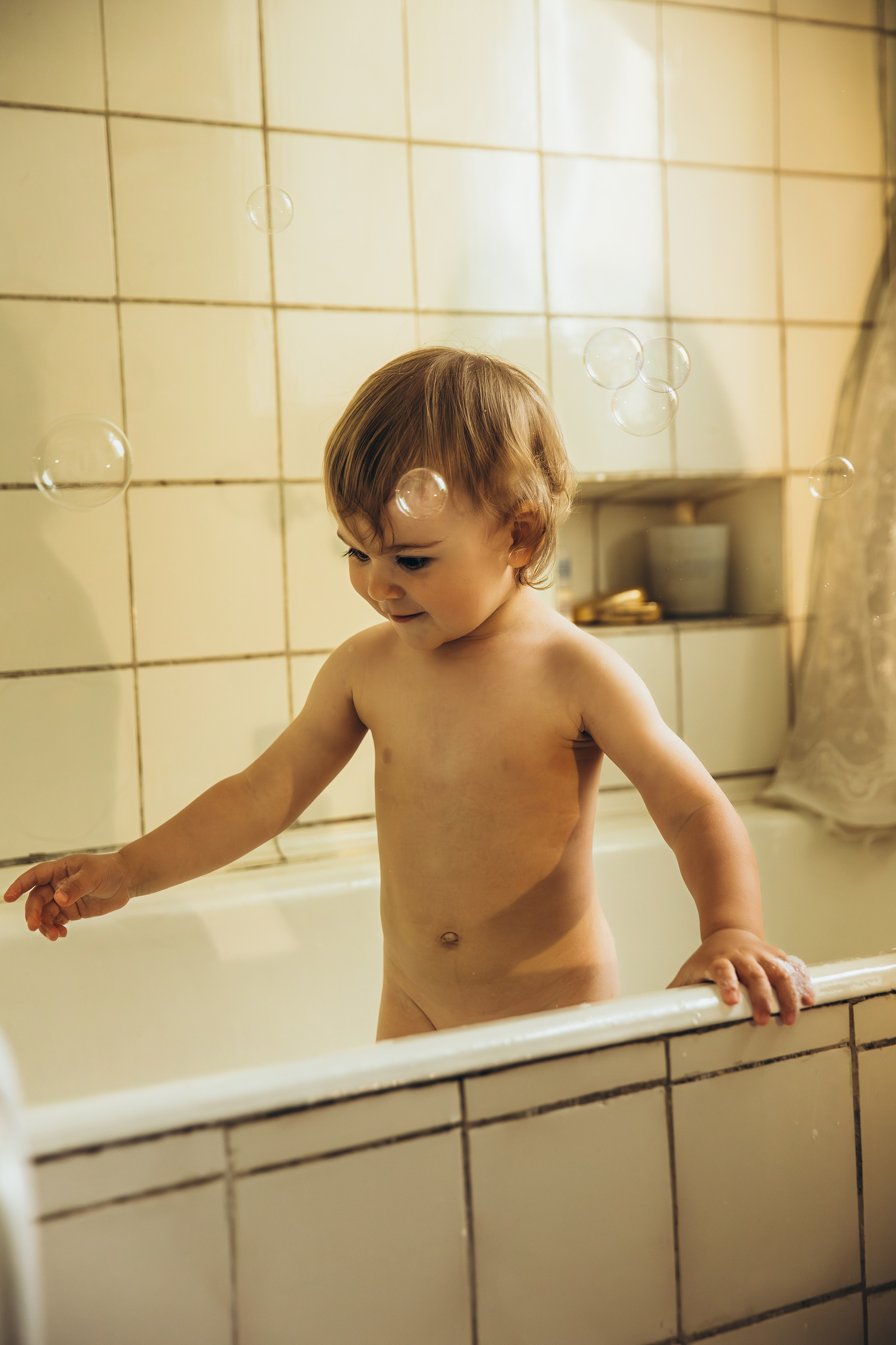 Ванна с пеной. Свадебный и семейный фотограф Москва и Московская область