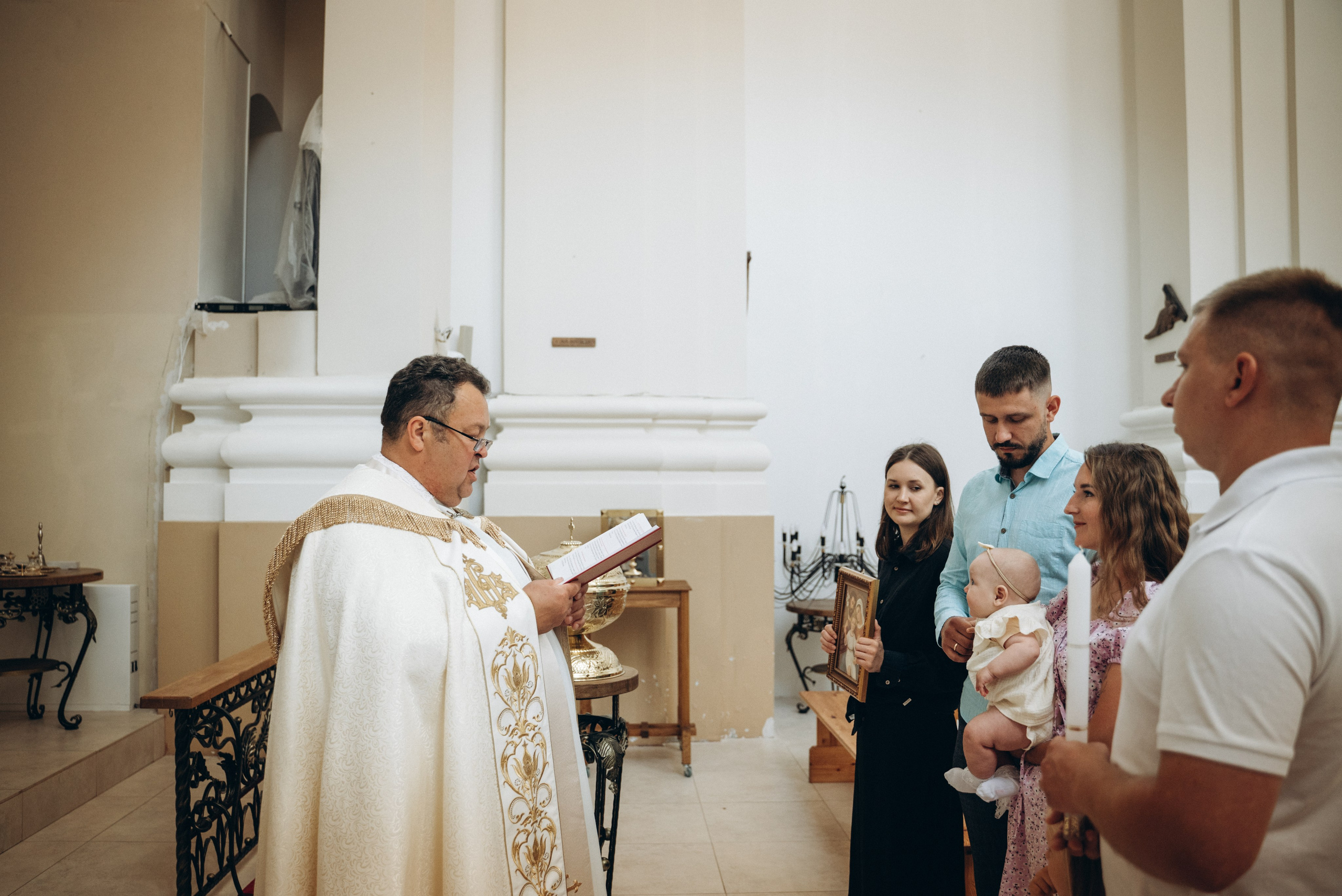 Крещение Леи (костёл в Заславле). Семейный фотограф в Минске Дарья Дреко