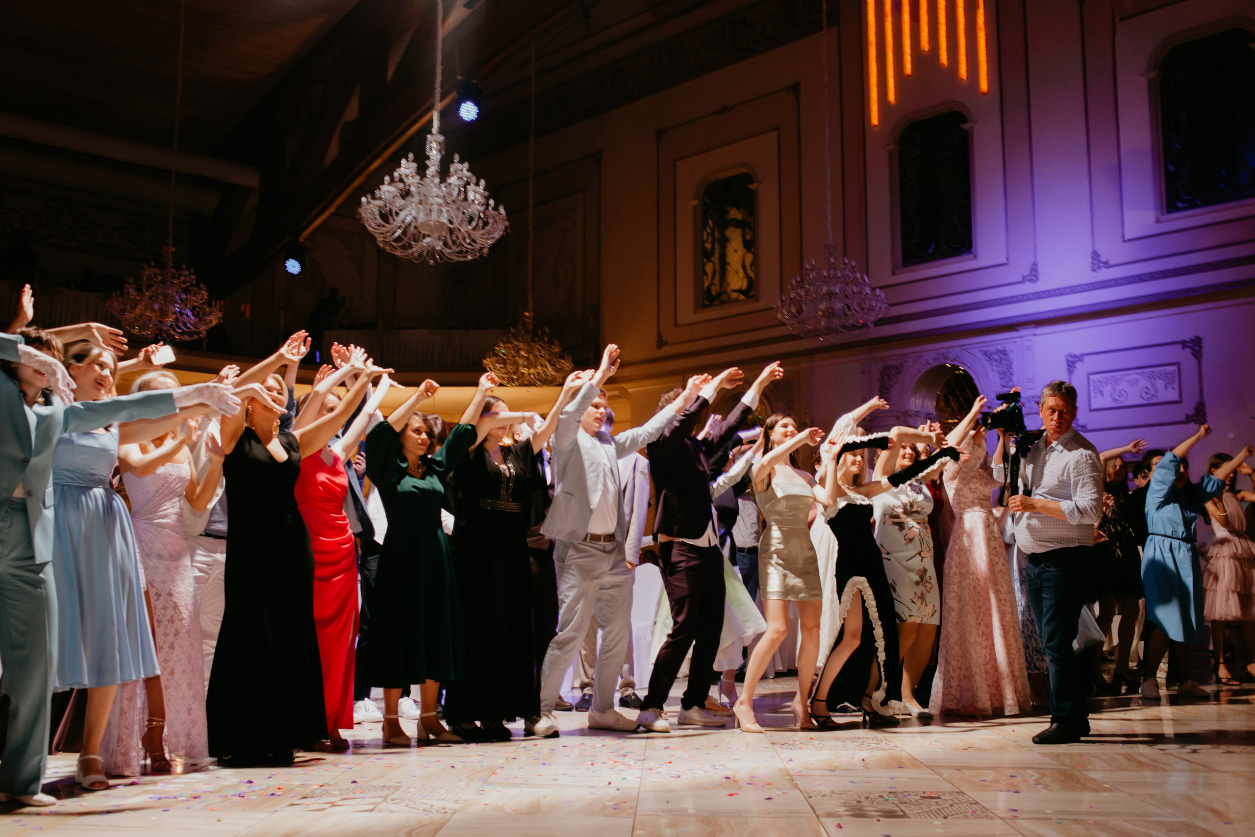 Выпускной. 11 лицей. Фотограф в Челябинске Ополихина Анна