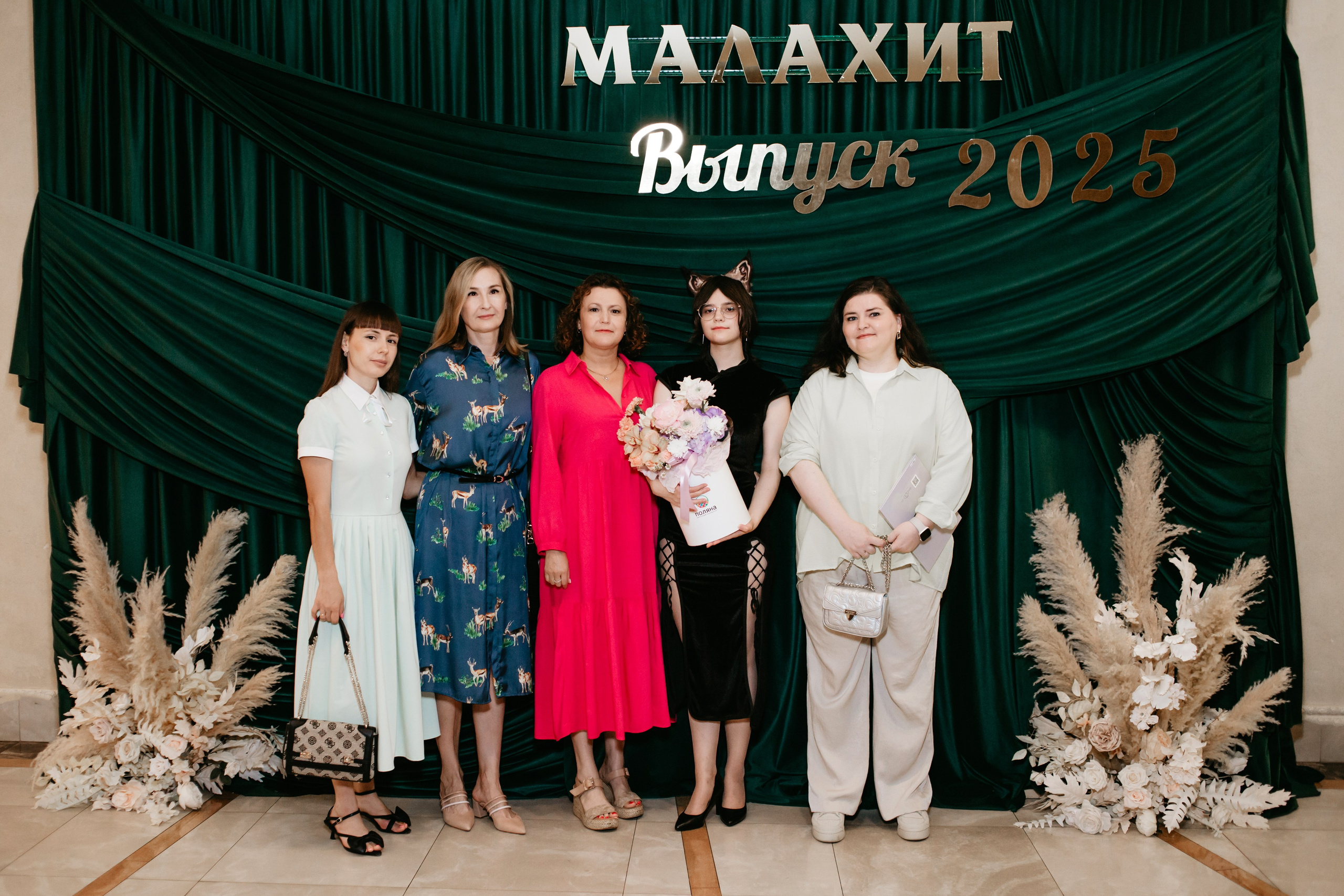 Выпускной 2025 (9класс) 124 школа. Фотограф в Челябинске Ополихина Анна