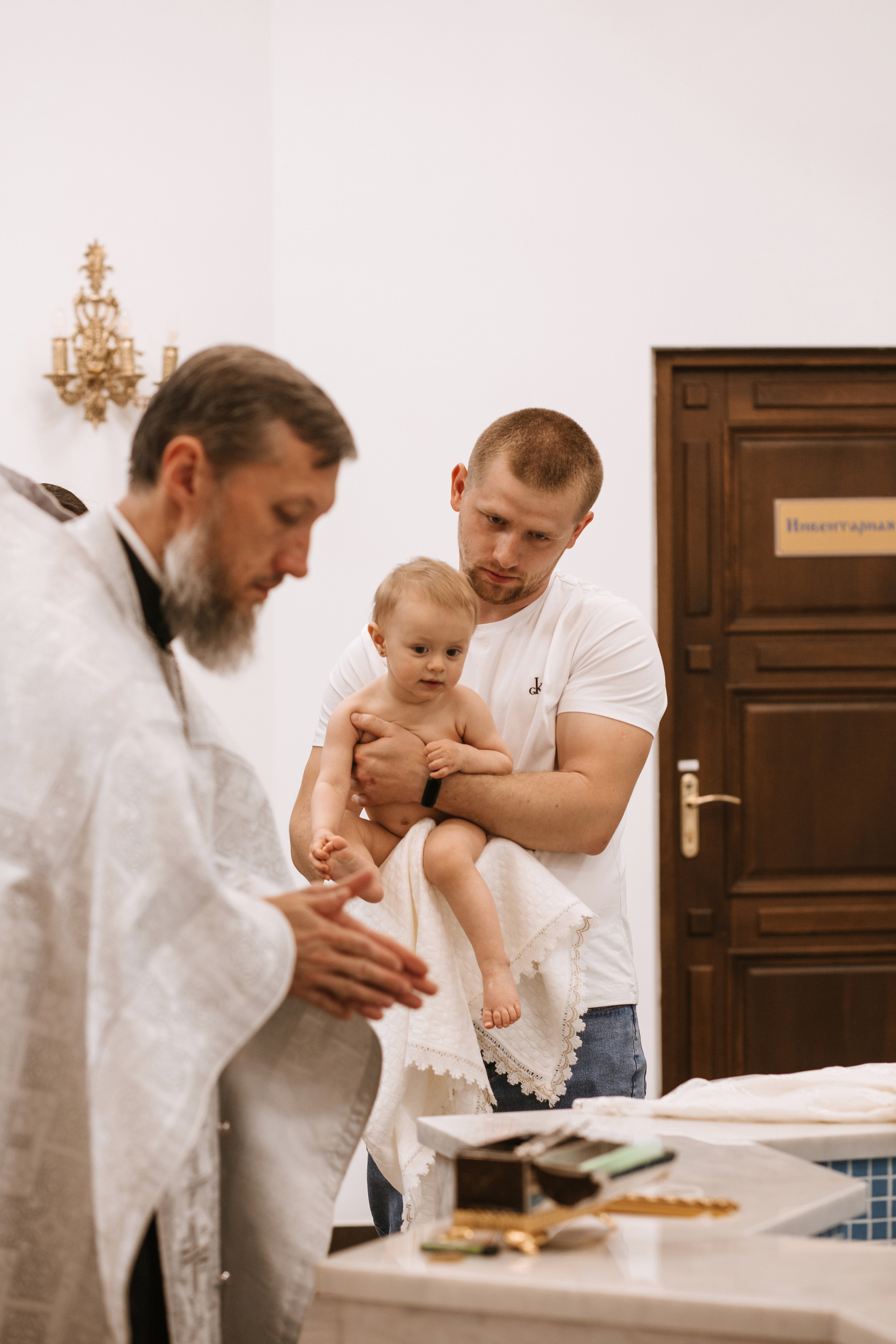 Фотосессия Крещения в Александро-Невском Соборе. Фотограф в Волгограде и Москве | Анастасия Лаврова