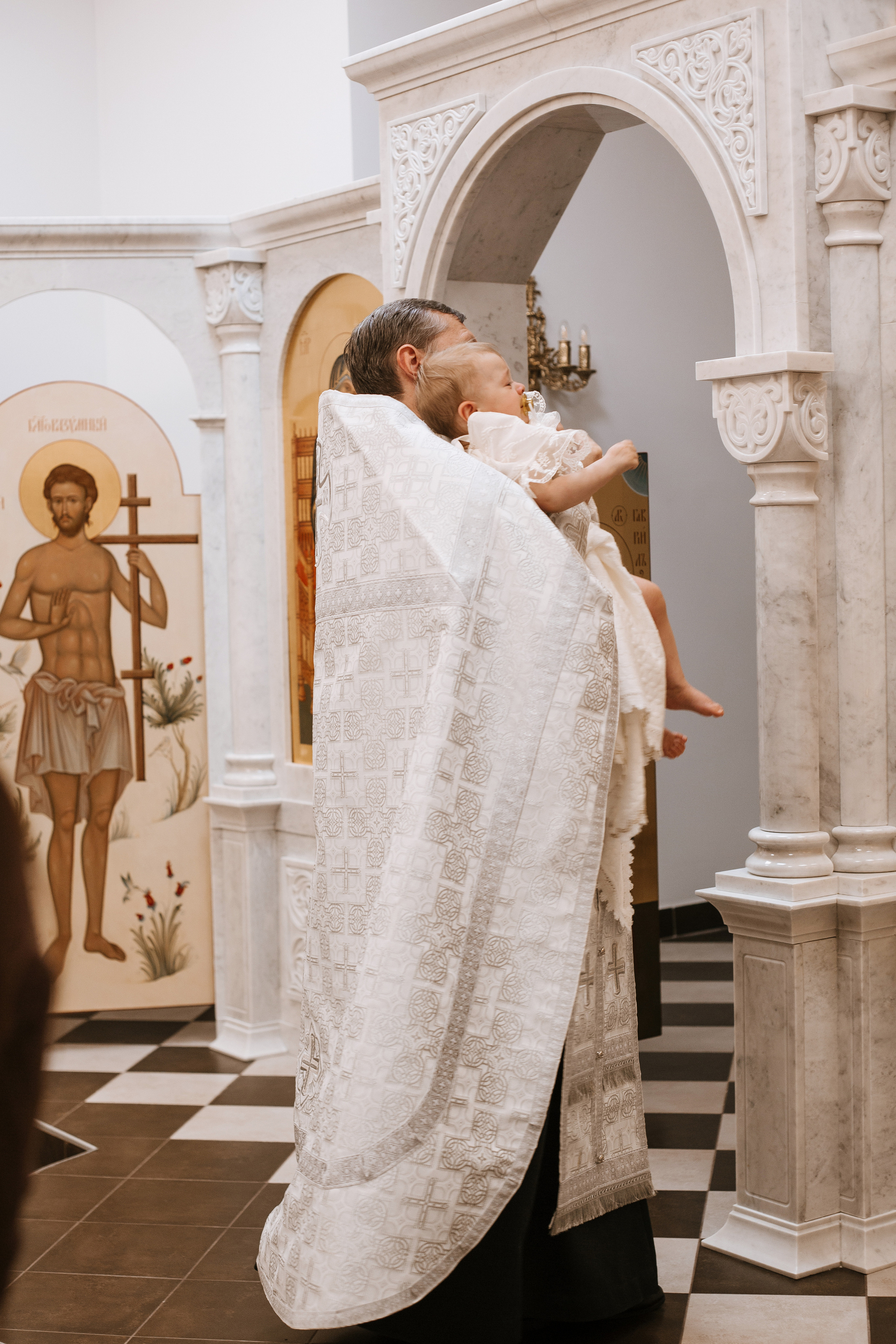 Фотосессия Крещения в Александро-Невском Соборе. Фотограф в Волгограде и Москве | Анастасия Лаврова