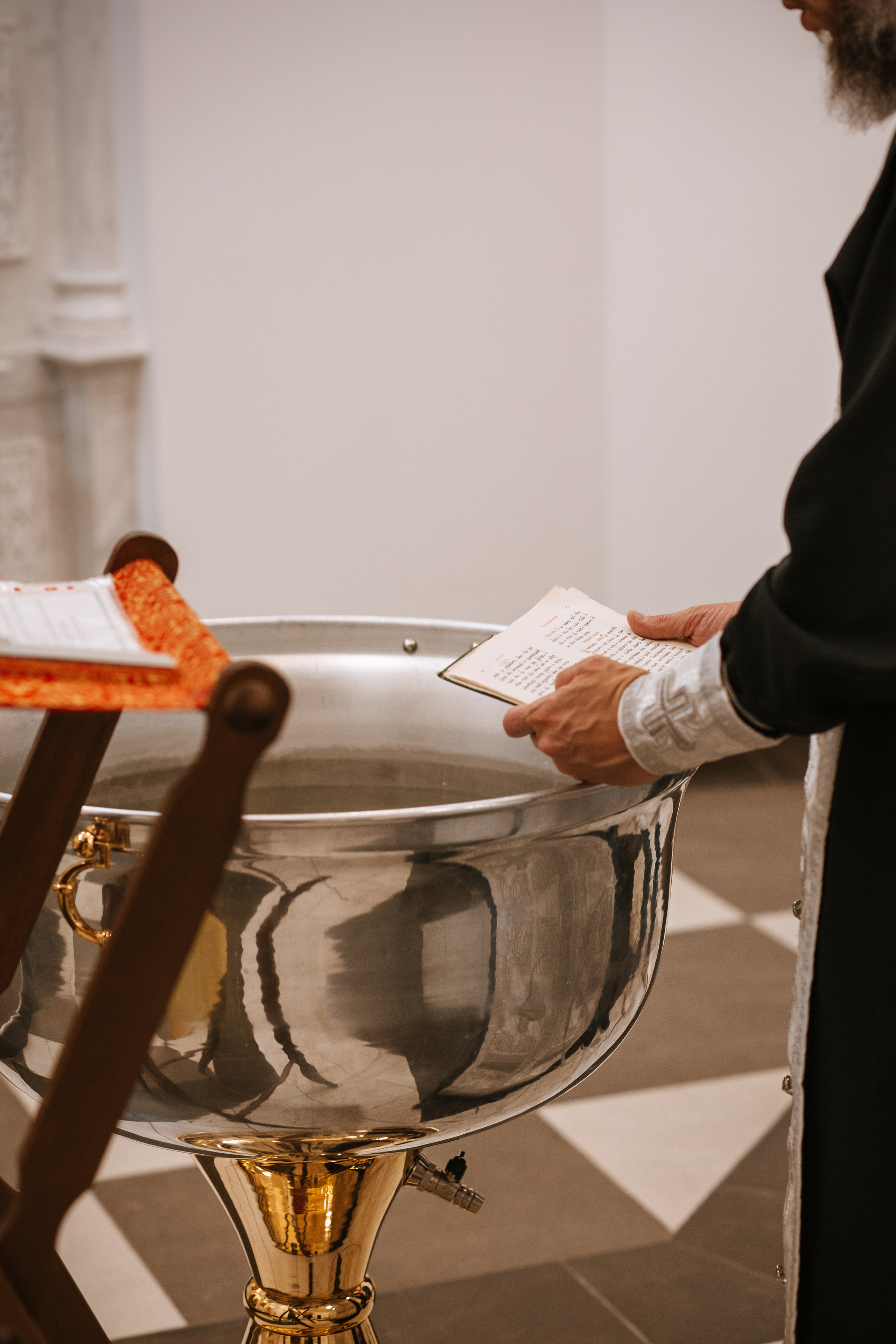 Фотосессия Крещения в Александро-Невском Соборе. Фотограф в Волгограде и Москве | Анастасия Лаврова