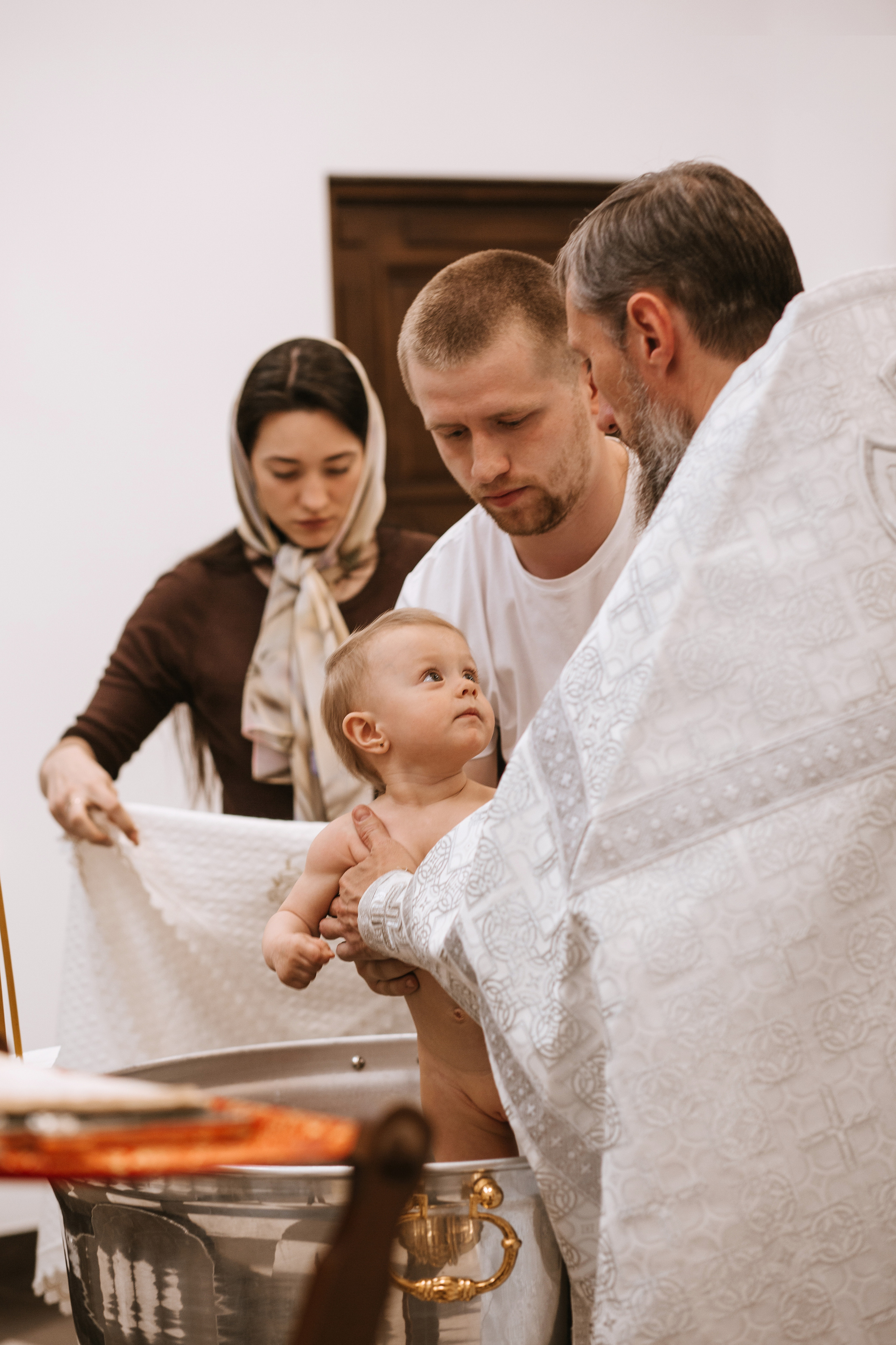 Фотосессия Крещения в Александро-Невском Соборе. Фотограф в Волгограде и Москве | Анастасия Лаврова