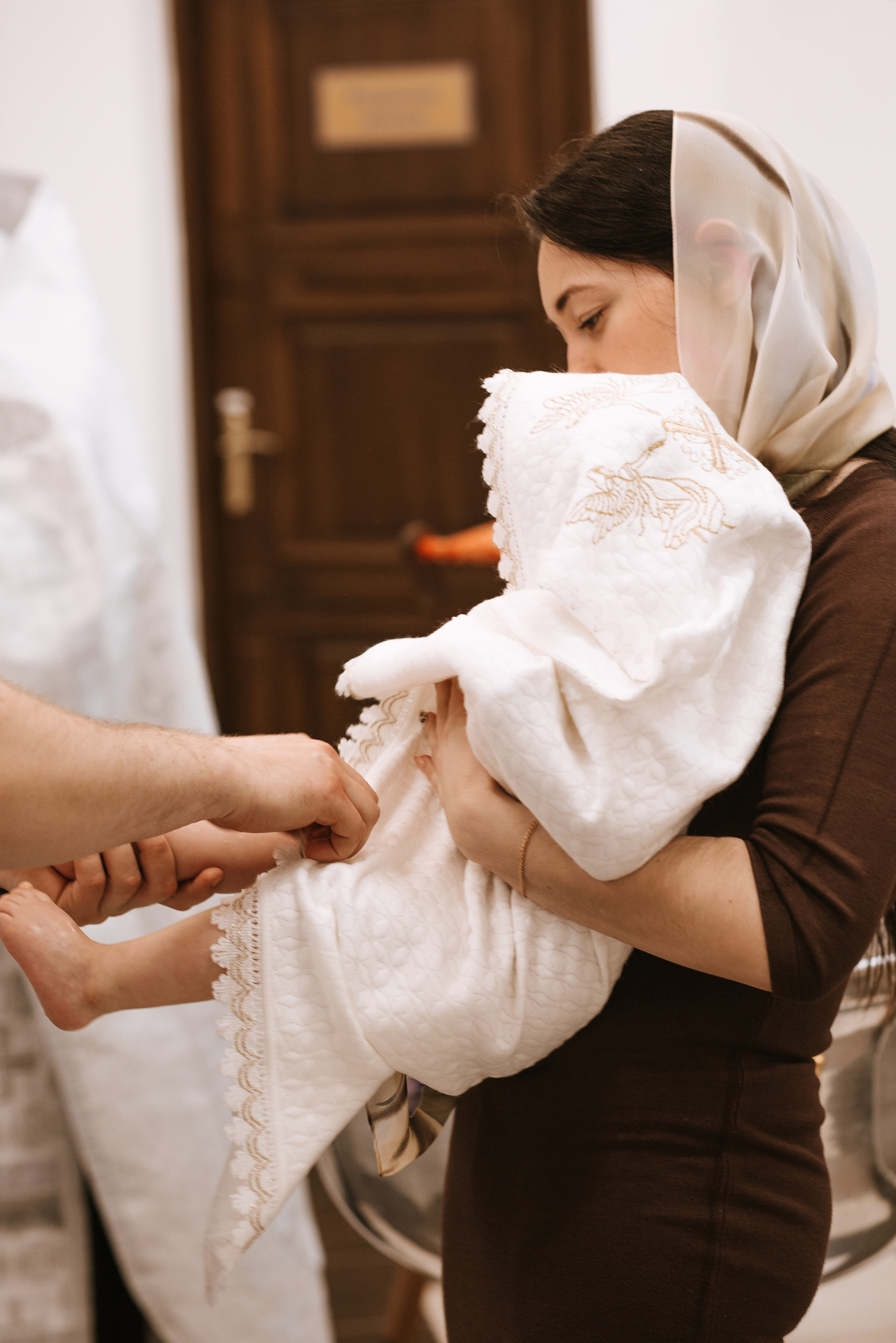 Фотосессия Крещения в Александро-Невском Соборе. Фотограф в Волгограде и Москве | Анастасия Лаврова