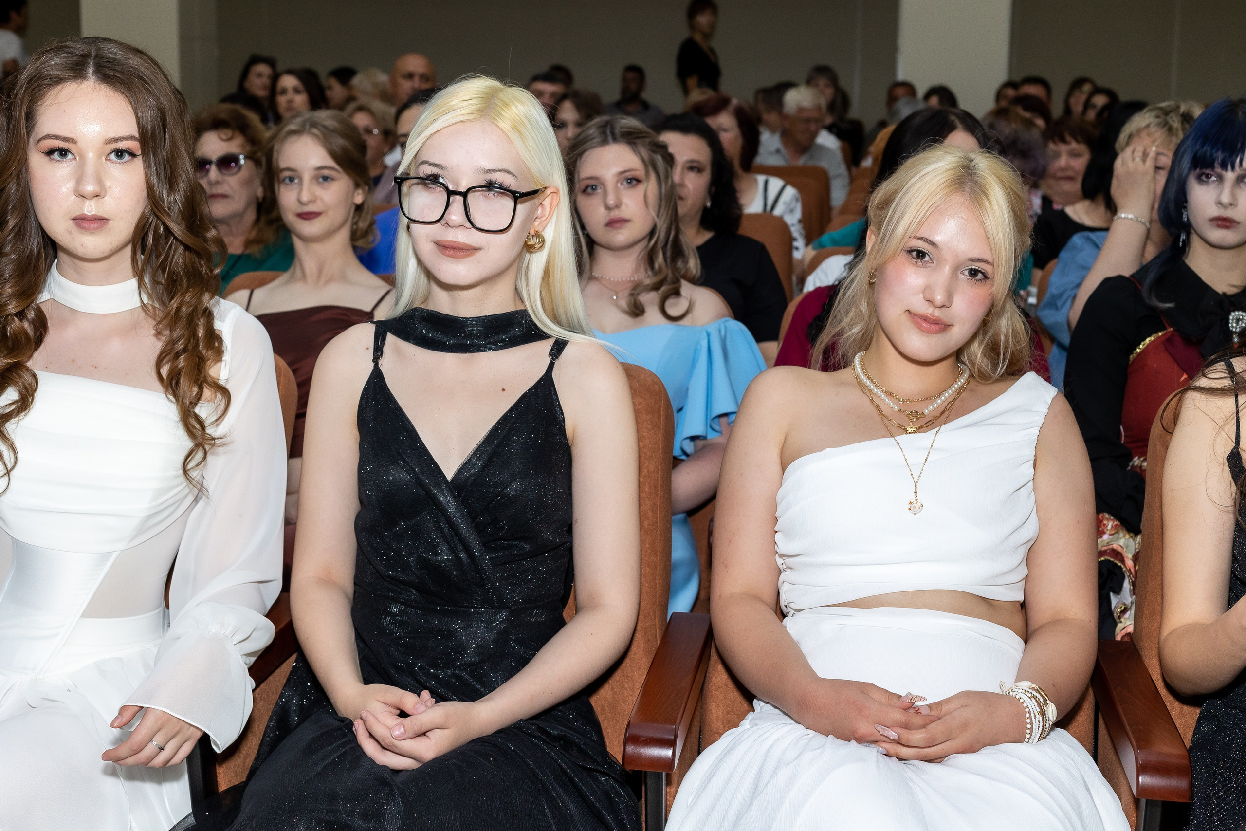 Вручение аттестата 2025. Выпускные альбомы Майкоп, Краснодар Елена Золотарева