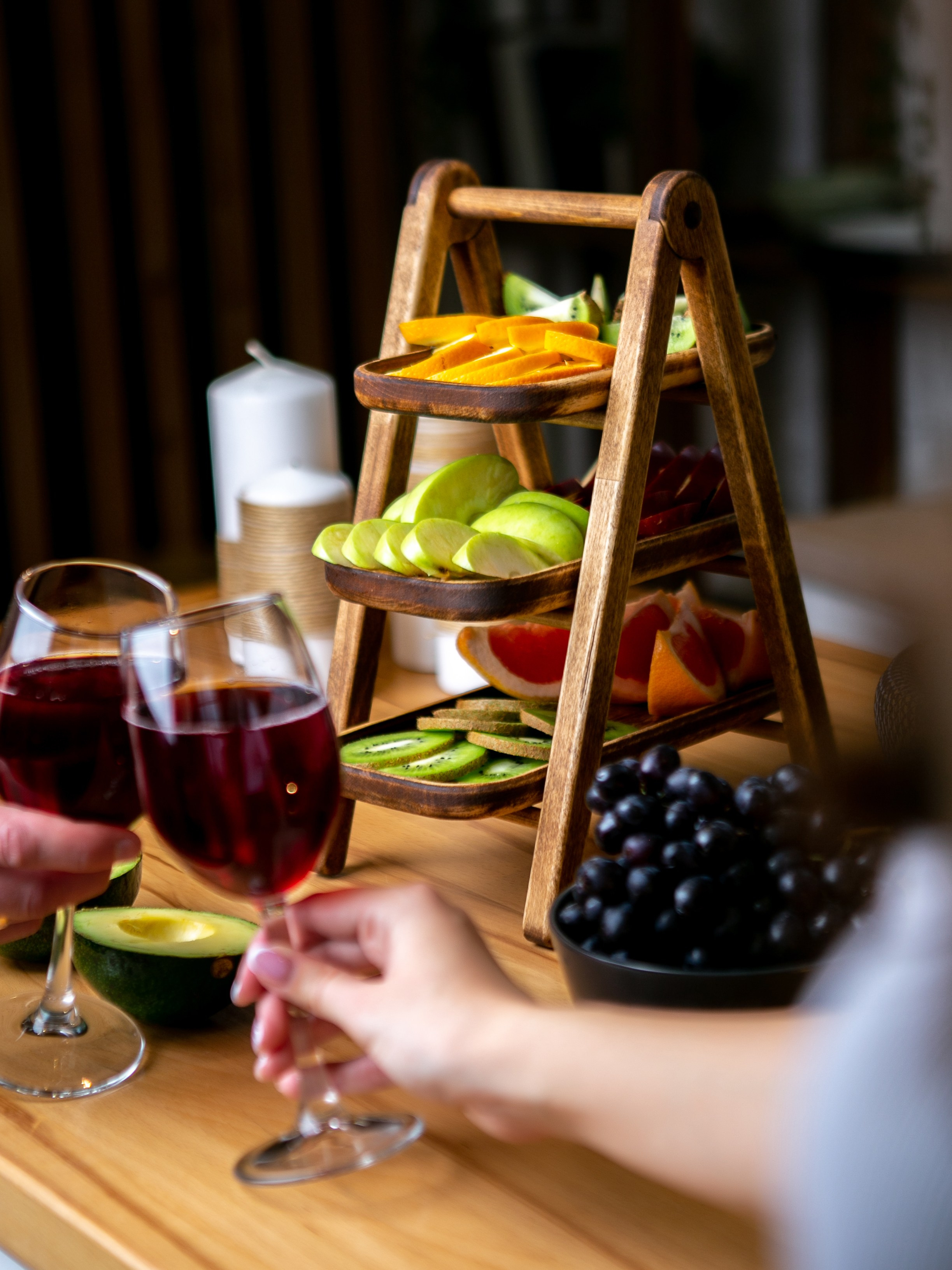 Подносы и этажерки. Контент фотограф, съемка для маркетплейсов, фуд съемка и репортажи в Новосибирске Ралия Галеева