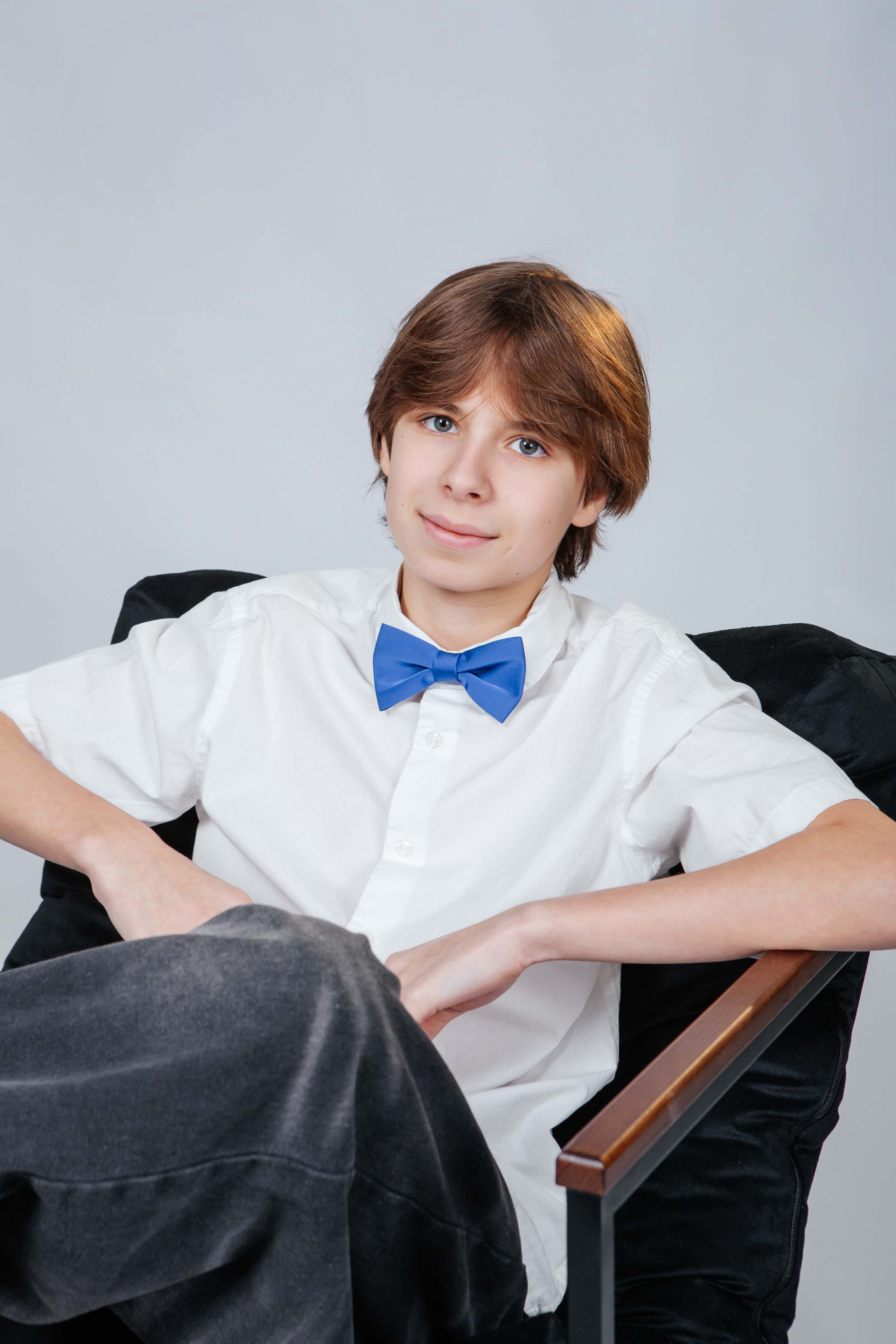 Белый фон. Фото дети. Выпускные альбомы Нижний Тагил