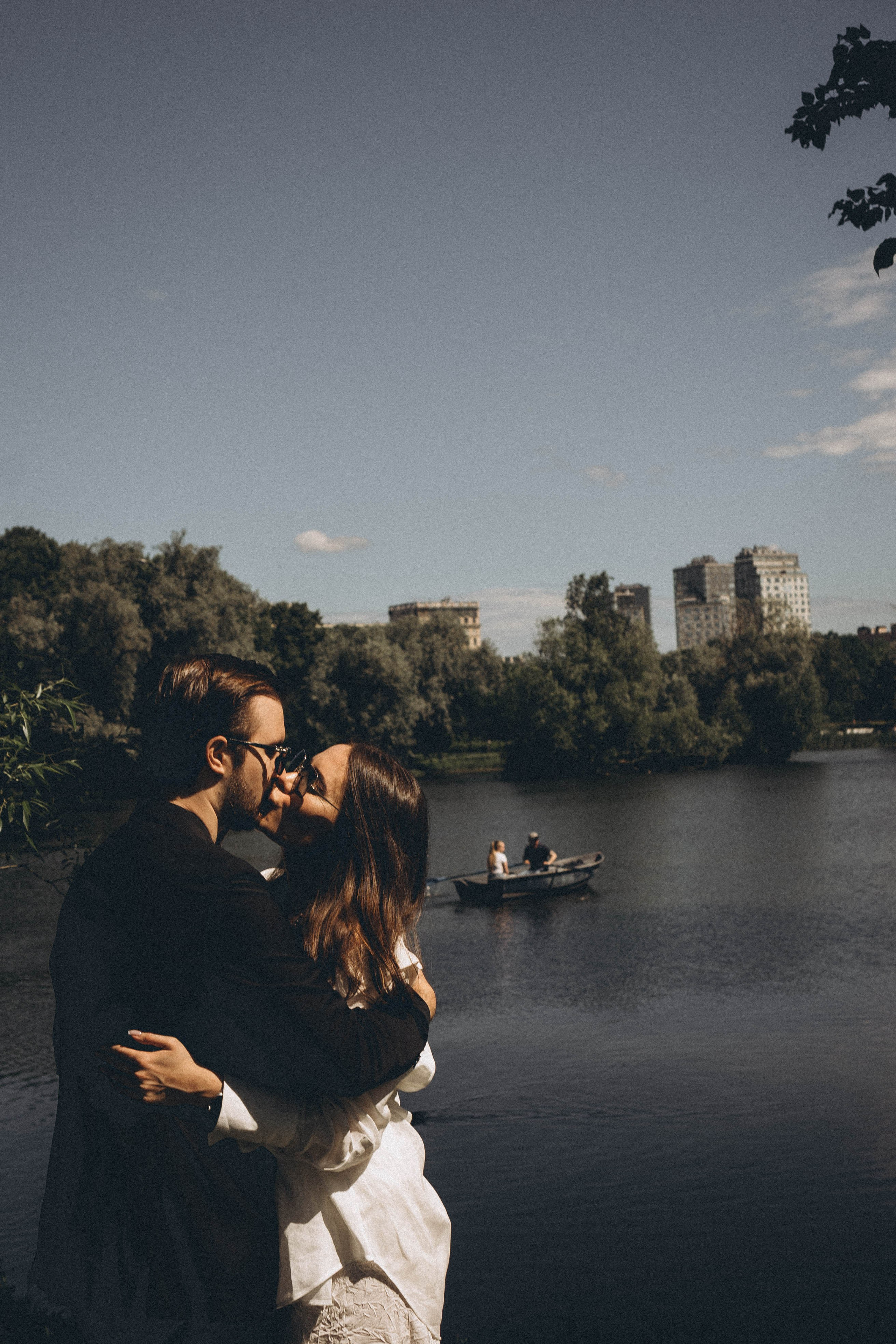 СВАДЕБНАЯ СЬЕМКА В ПАРКЕ ПОБЕДЫ И ПРОГУЛКА ПО МОСКОВСКОМУ ПРОСПЕКТУ. Профессиональный фотограф, Санкт-Петербург — Виктория Богомолова