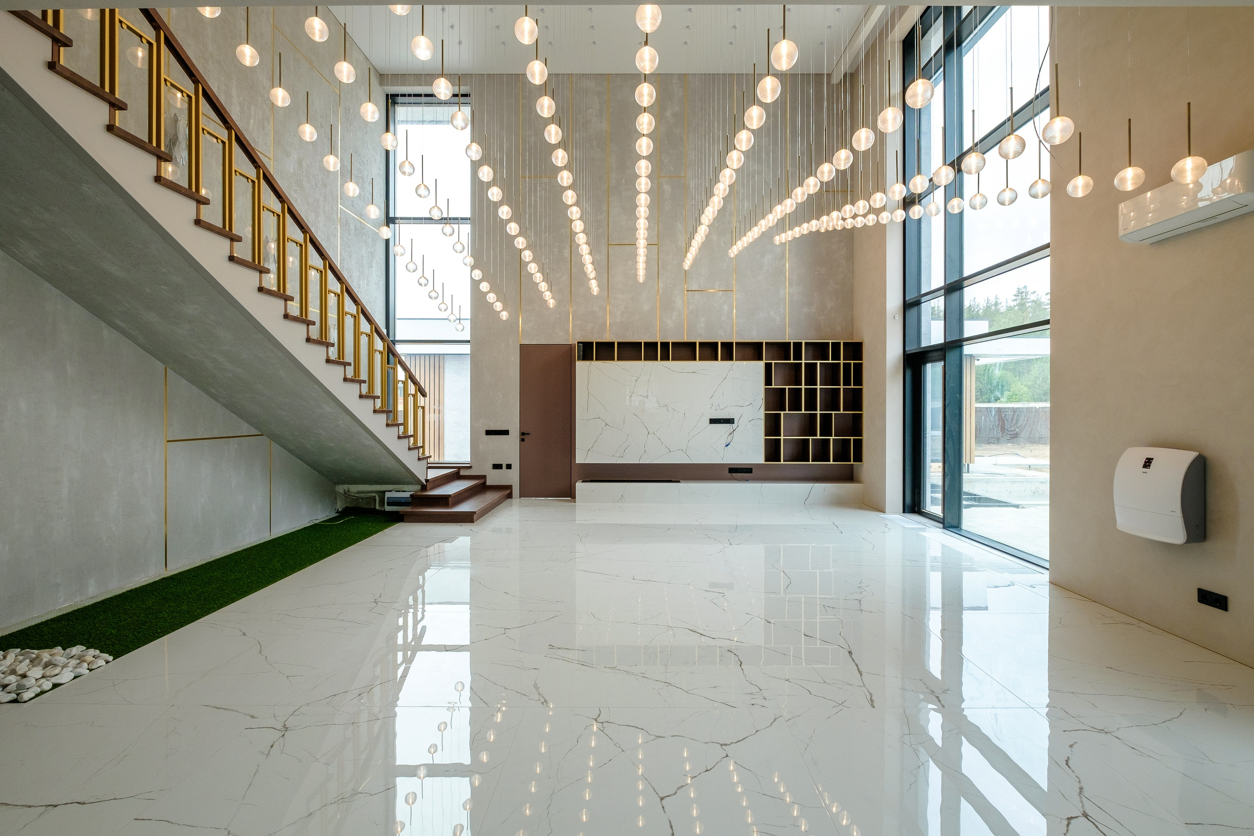 Подвесная люстра большой площади для дома и коттеджа