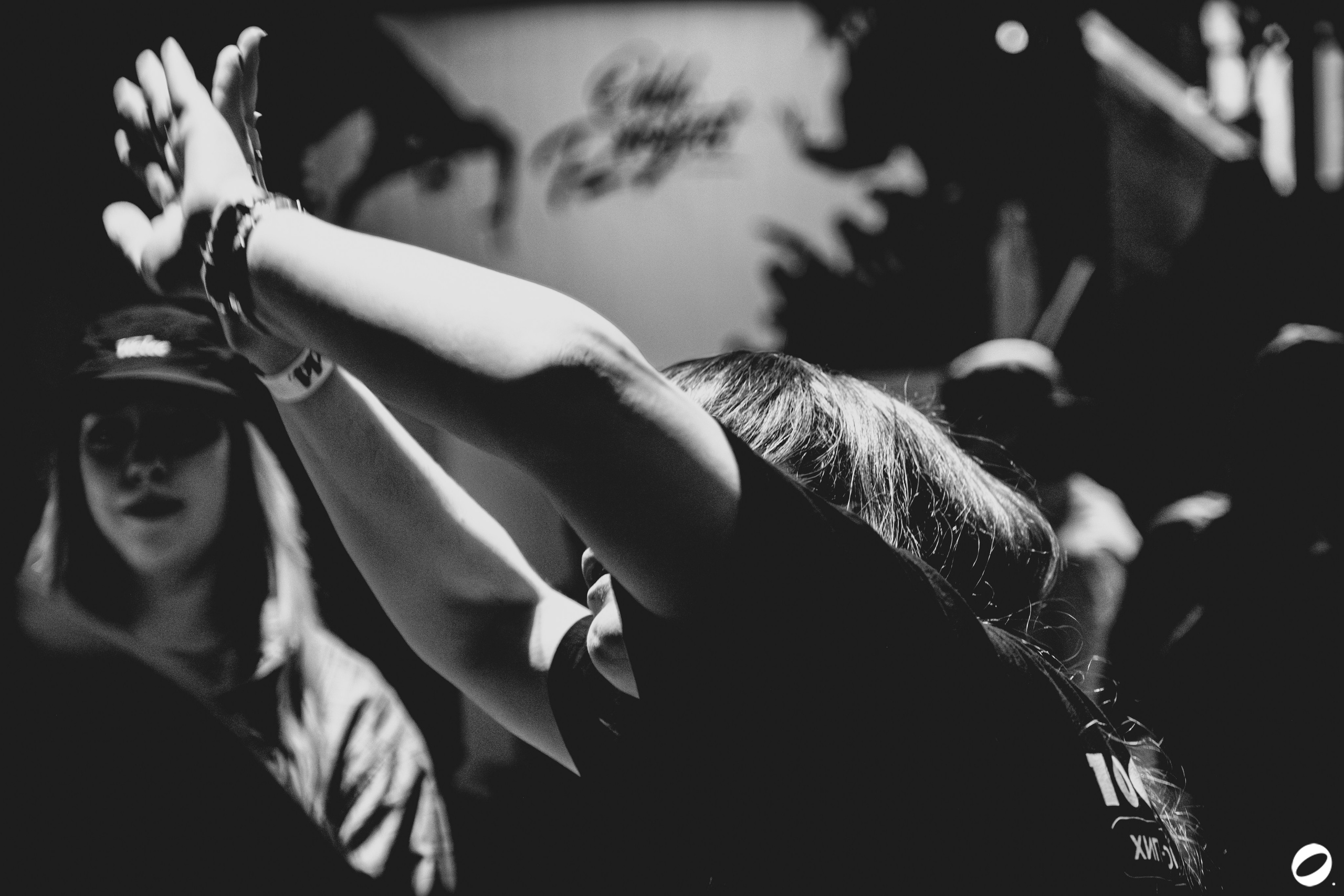 ODD.CLUB 04/04 (@youlovebu). Соня бу тебя сфоткала
