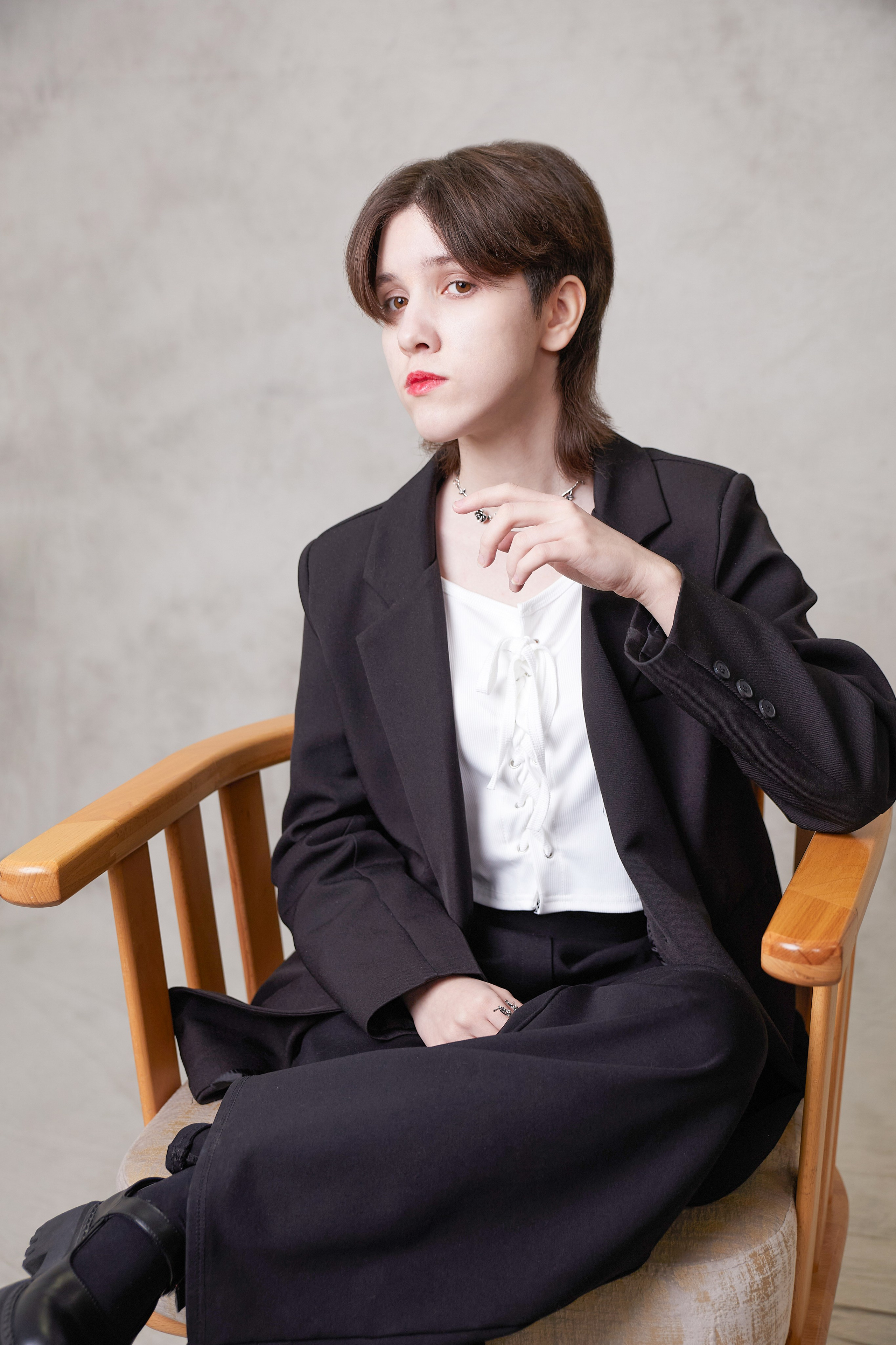 Стильный выпускной школьный альбом 9 и 11 класс «Классика» Тюмень. Выпускные альбомы в Тюмени для школ, садов, вузов спортивных секций