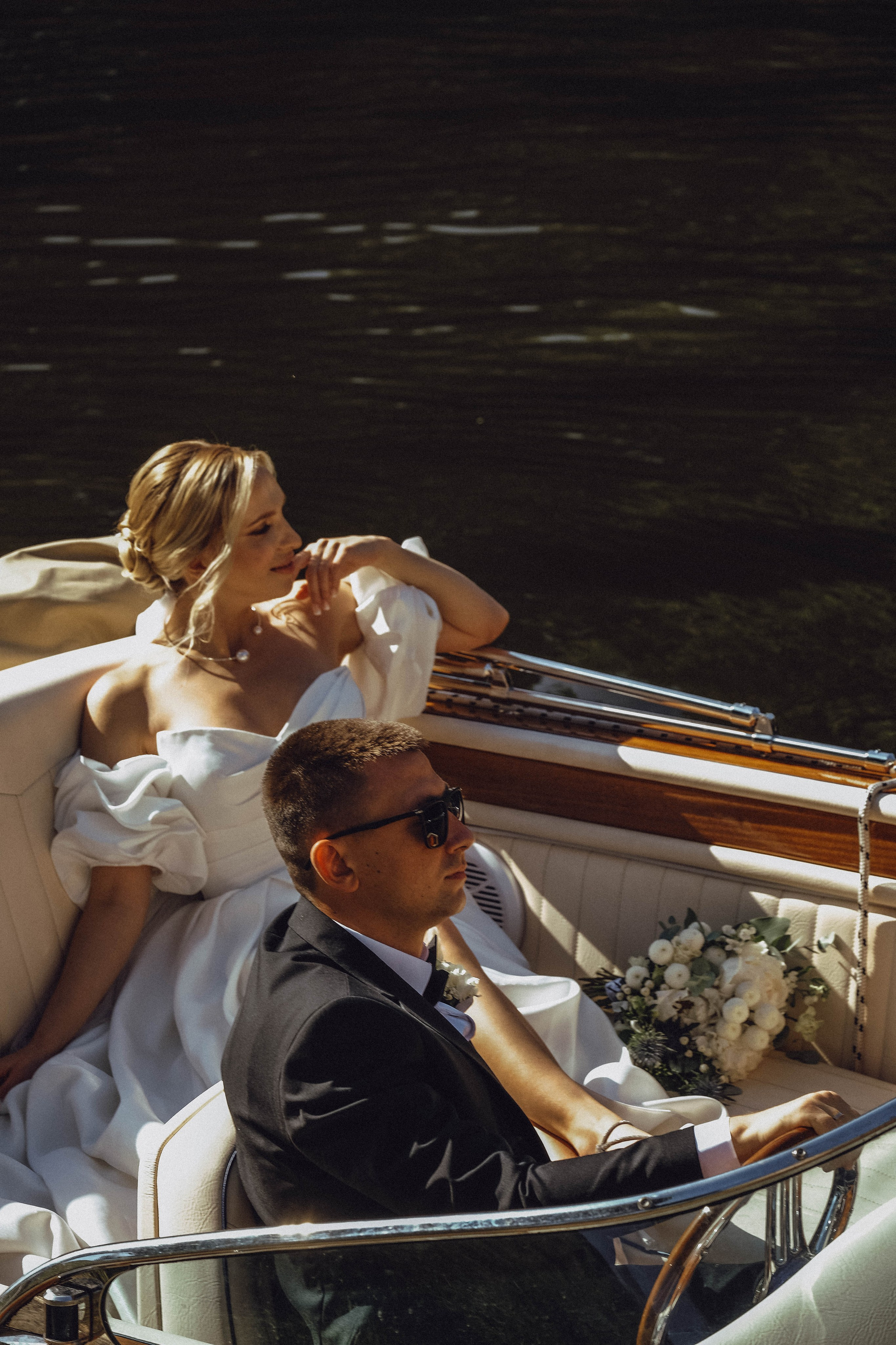 СВАДЕБГНАЯ ПРОГУЛКА ПО КАНАЛ САНКТ-ПЕТЕРБУРГА НА КАТЕРЕ. Профессиональный фотограф, Санкт-Петербург — Виктория Богомолова