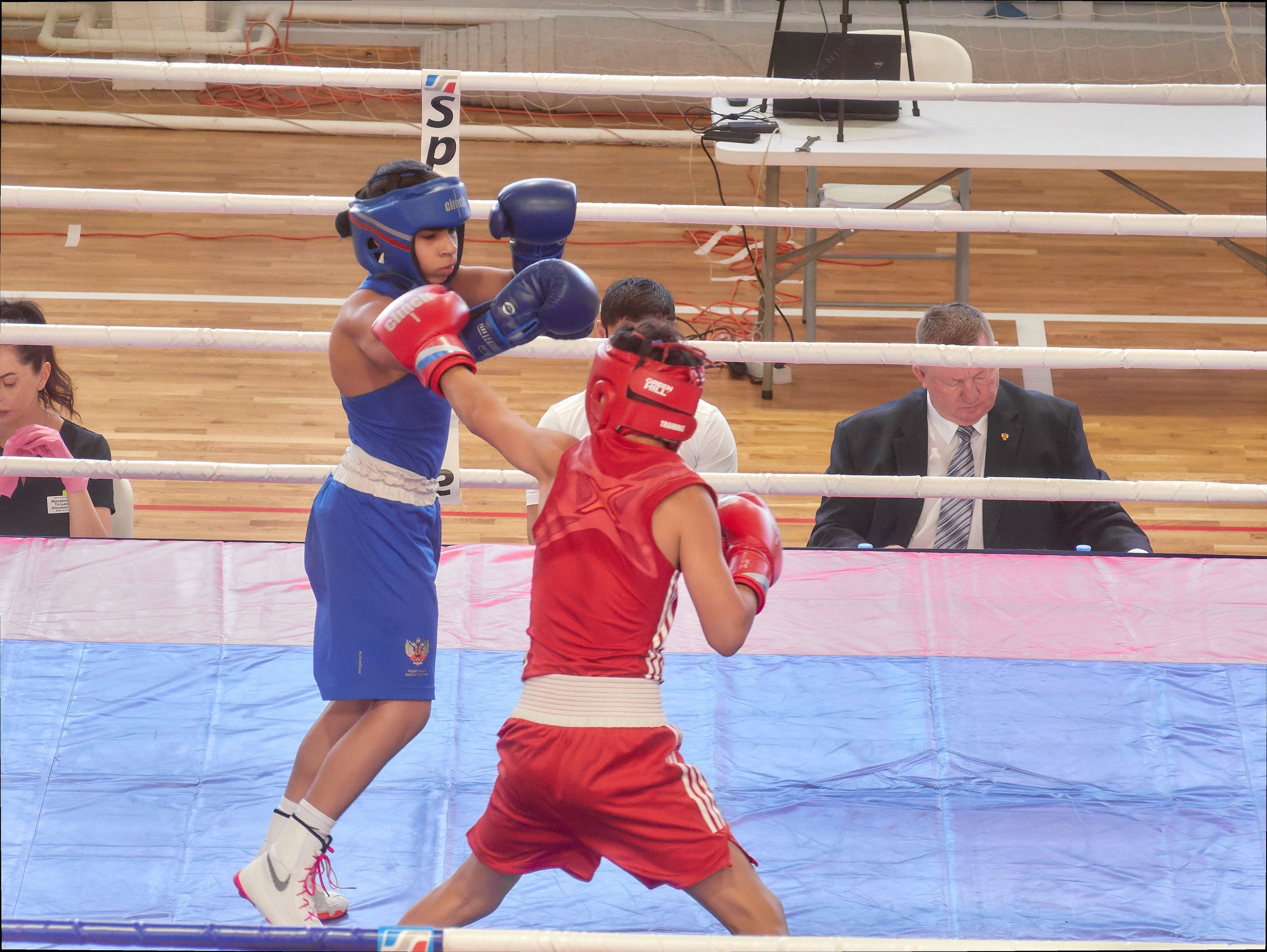 Открытие турнира по боксу памяти героя Советского Союза Михаила Крюкова. Семейный и детский фотограф в Междуреченск Олег Бамбульский