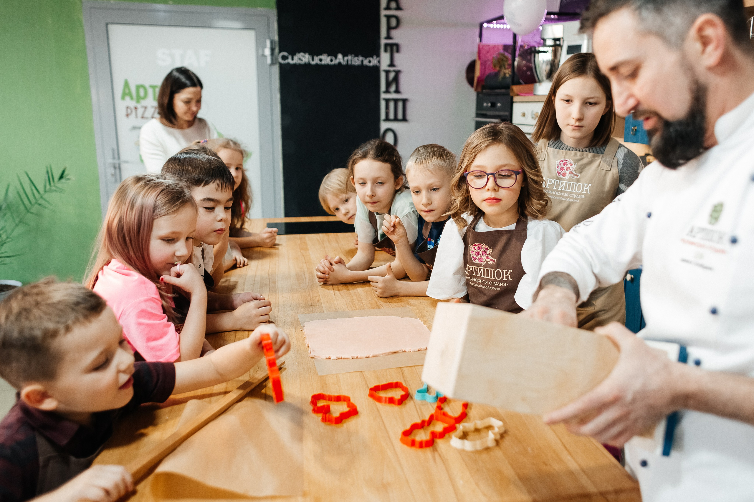 Детский мастер-класс в «АРТиШОК». Фотограф Кемерово | Сергей