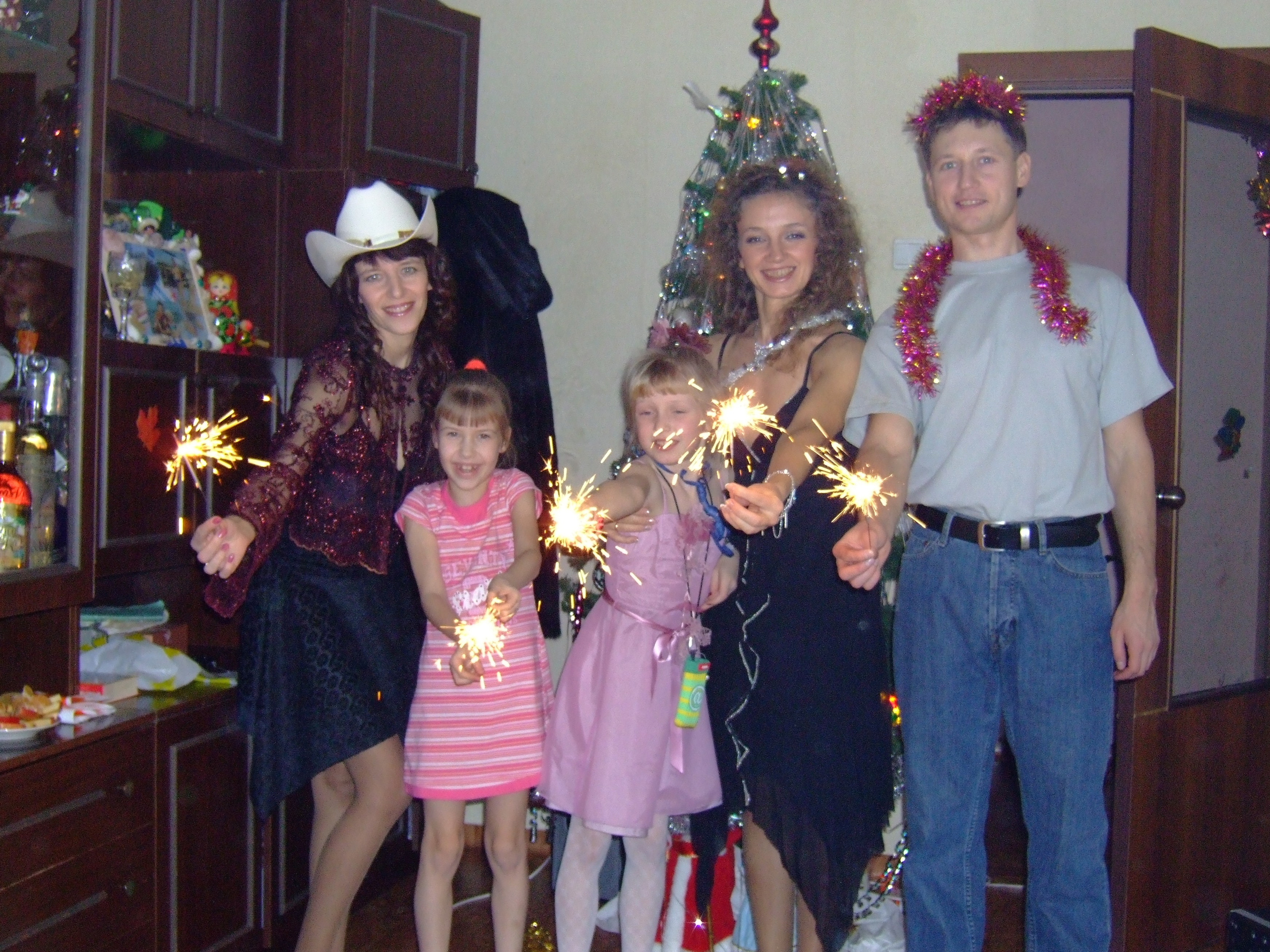 Новый Год 28.12.07-01.01.08 (Елка ТЭЦ, У Зевиных). Семейный, Свадебный фотограф СПБ Питер— Романова Екатерина