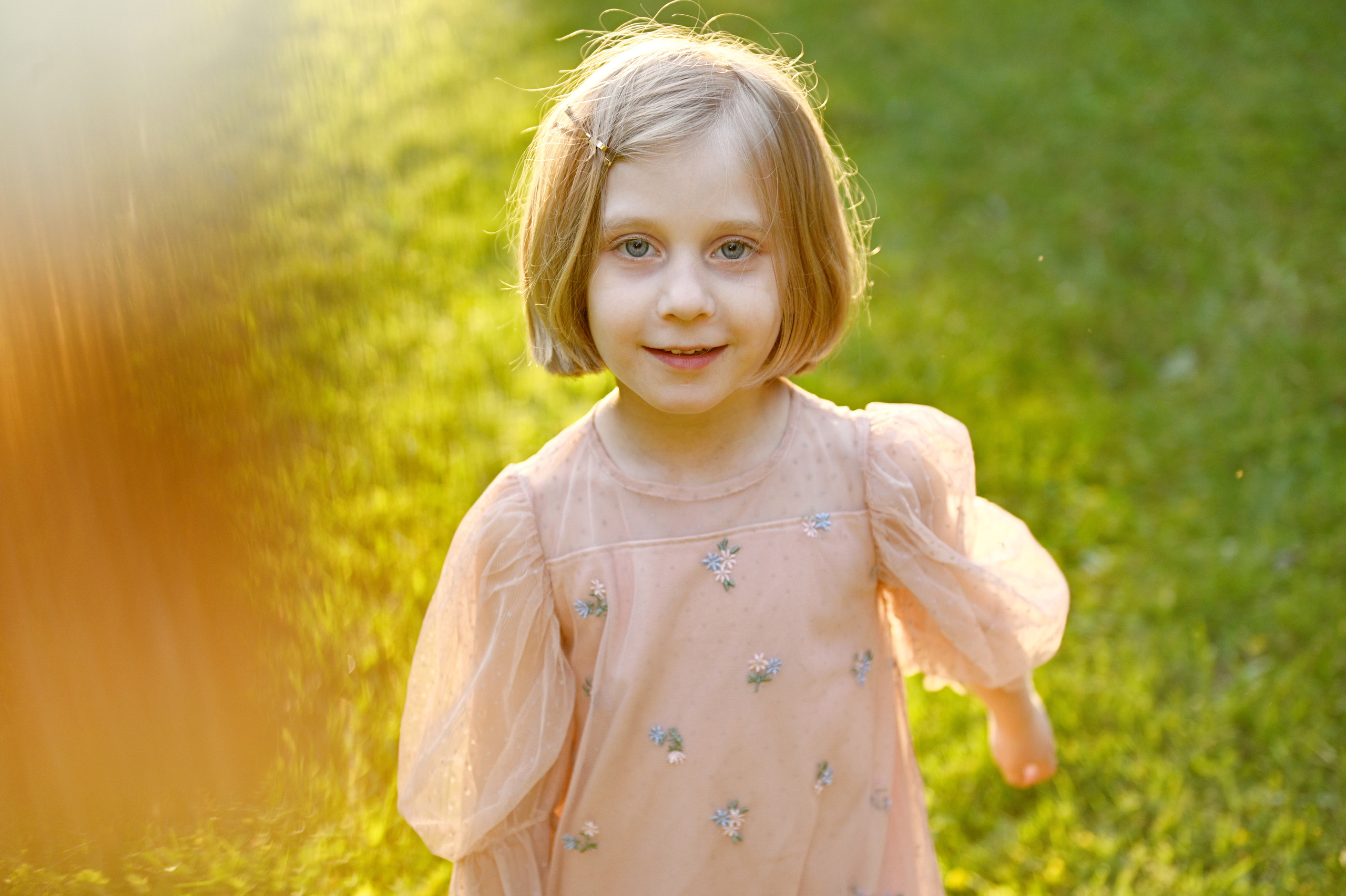 Летняя прогулка для Сони и Юли. Детский и семейный фотограф в Москве Ульяна Федорова