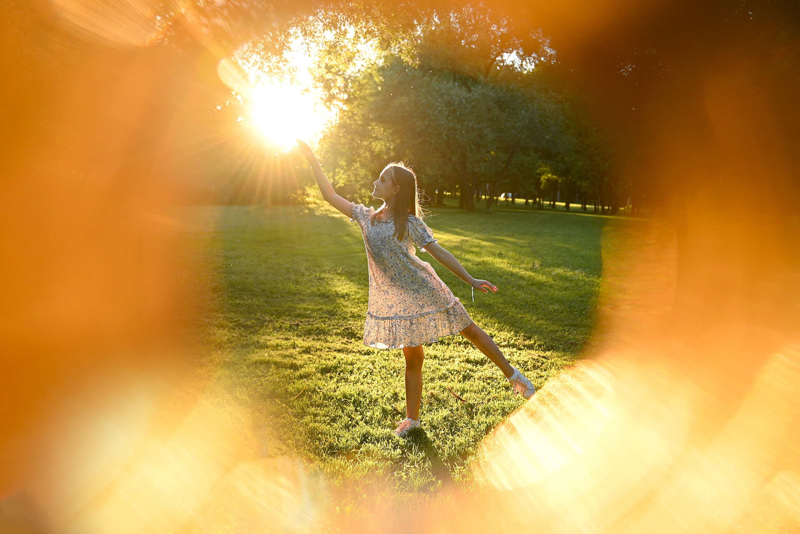 Летняя прогулка для Вероники и Любаши. Детский и семейный фотограф в Москве Ульяна Федорова